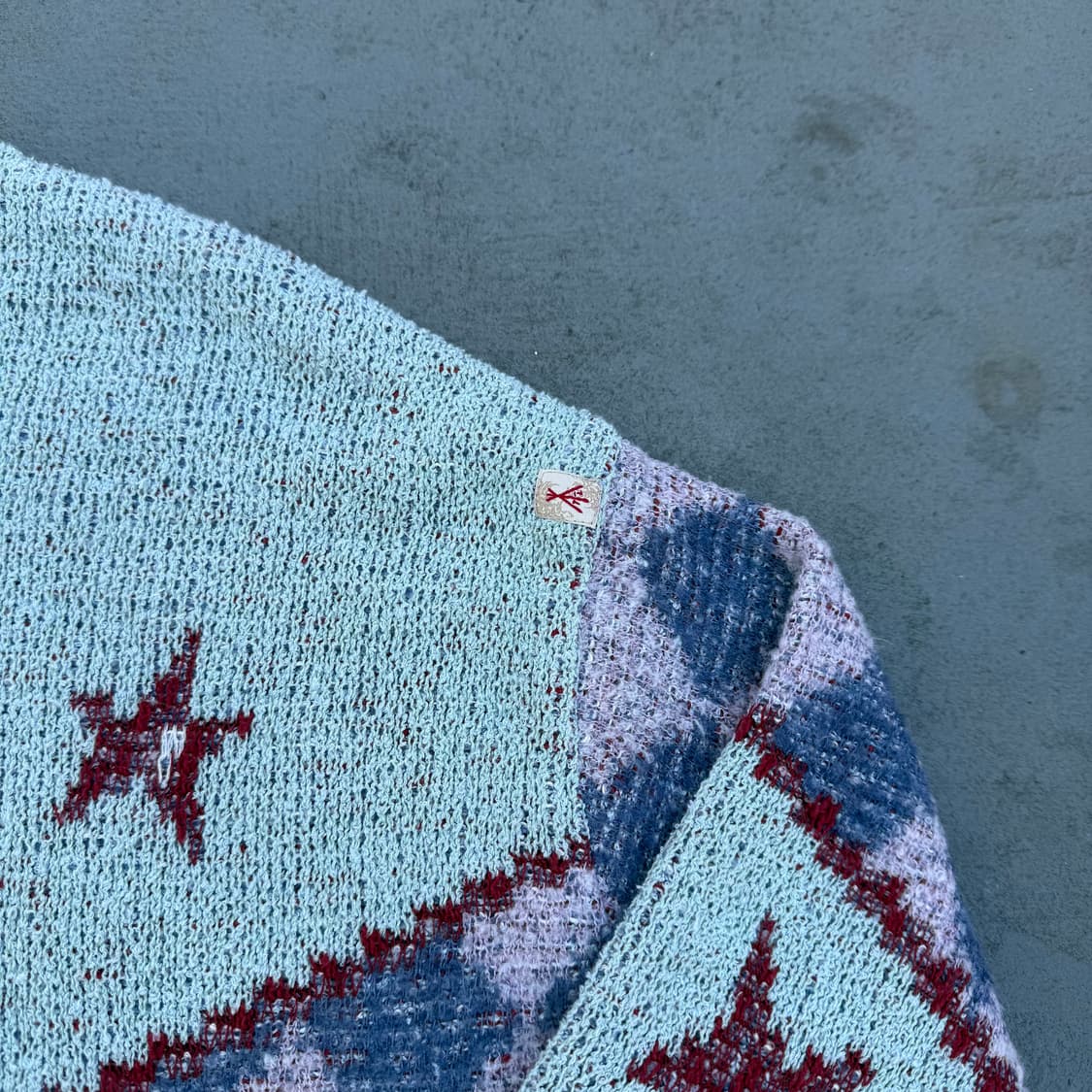 THURSDAY ISLAND 그래픽 니트 상품이미지5