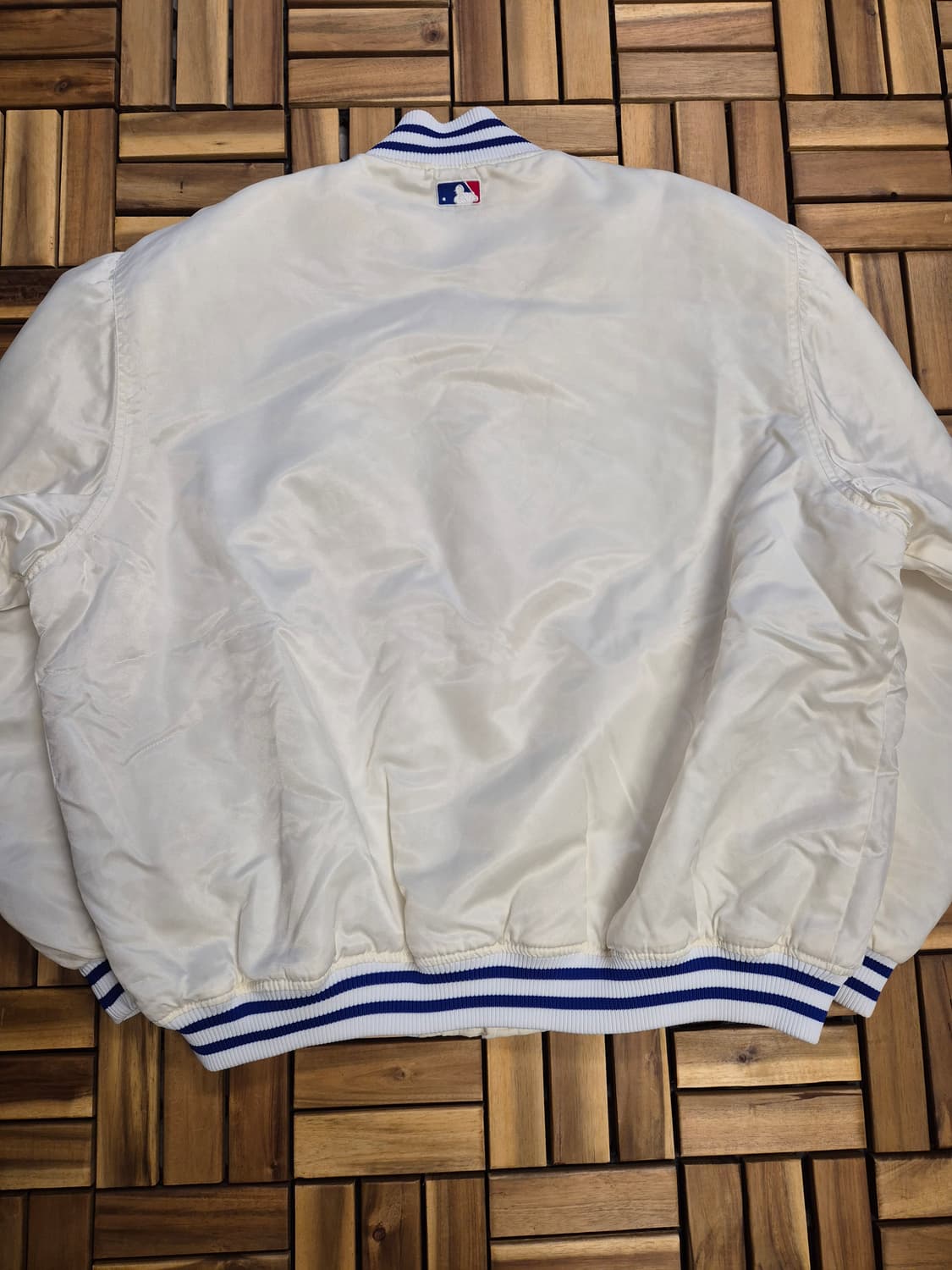 90s Majestic LA 다저스 아플리케 새틴 바시티 자켓 상품이미지4