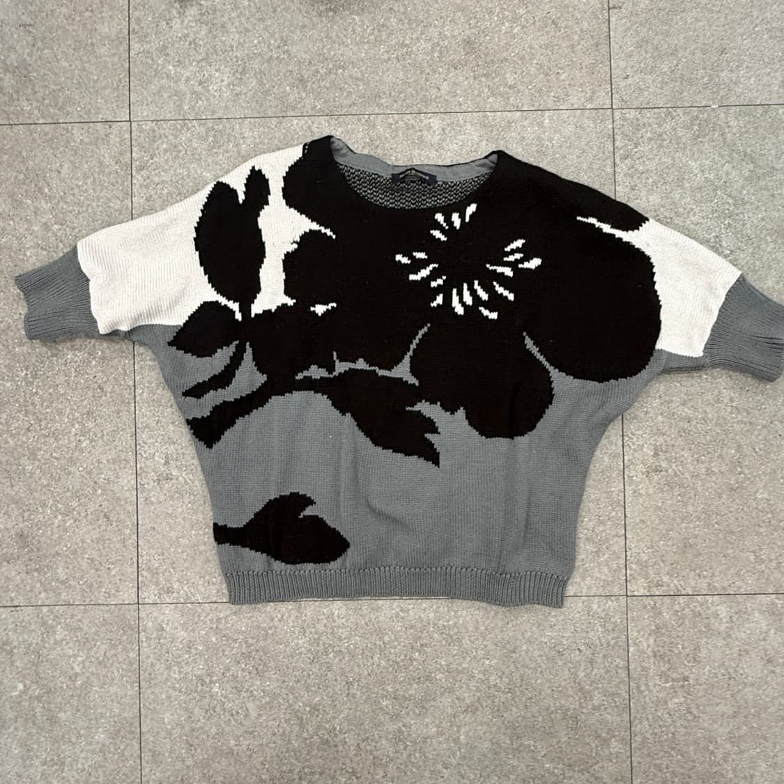 이태리 피아자 셈피오네 플라워 패턴 돌먼 니트 탑 상품이미지5