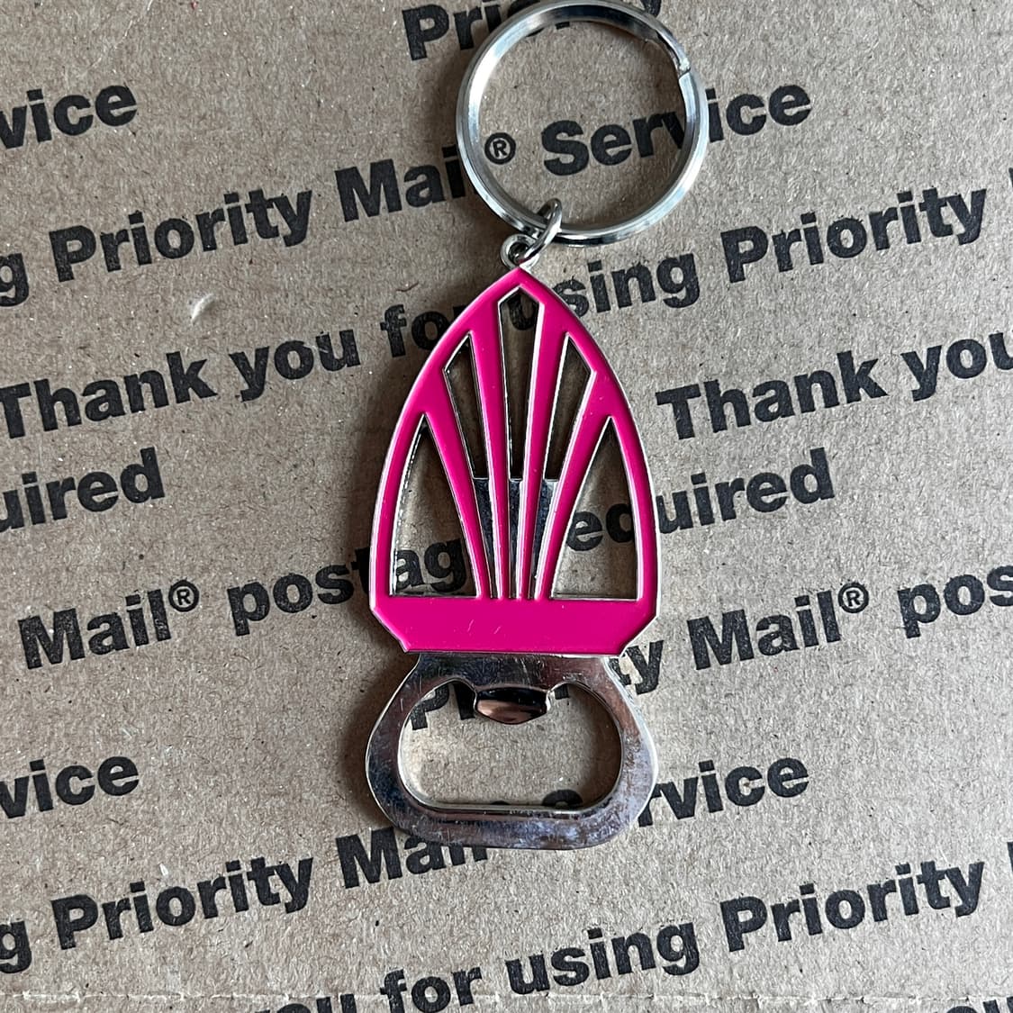 90s vtg Pink Bottle Opener Keyring 상품이미지1