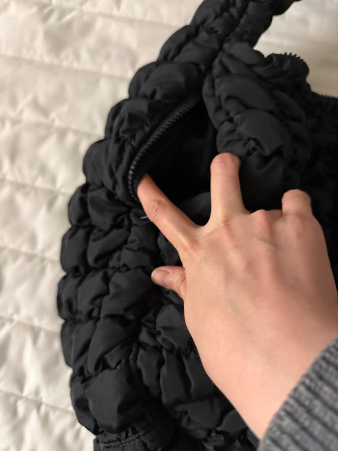 코스 퀼팅 오버사이즈 숄더백 상품이미지3