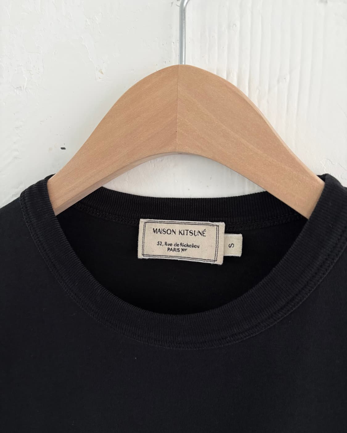 Maison Kitsuné 메종키츠네 블랙 컬러 폭스패치 티셔츠 상품이미지5