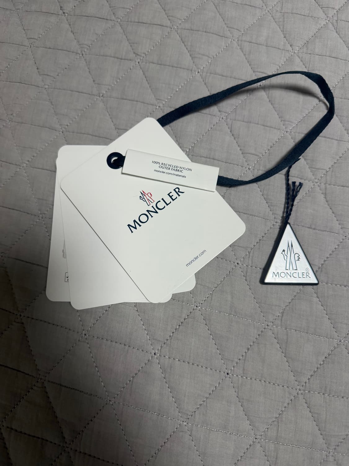 몽클레어 마야 70(베제르) 후드 숏 다운 자켓 블랙 5 상품이미지4