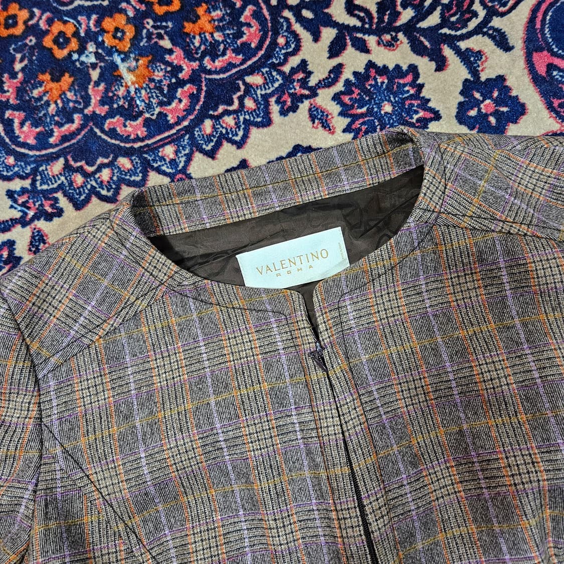 발렌티노(VALENTINO) Wool 혼방 체크 숏 집업 자켓
 상품이미지4