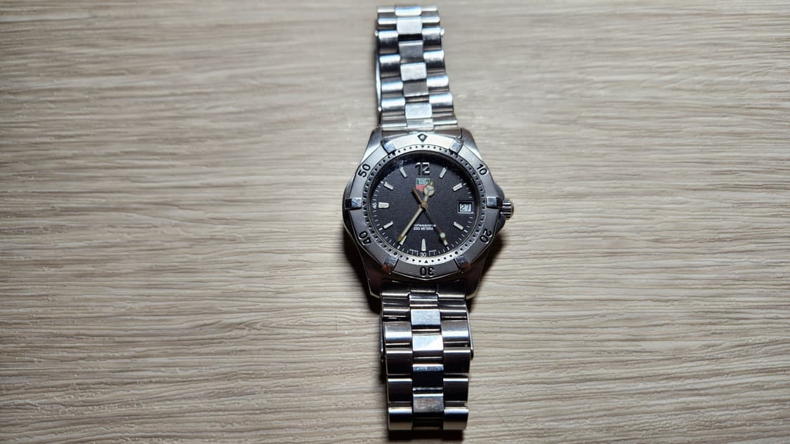 태그호이어 프로페셔널 2000 쿼츠 (블랙) 상품이미지1