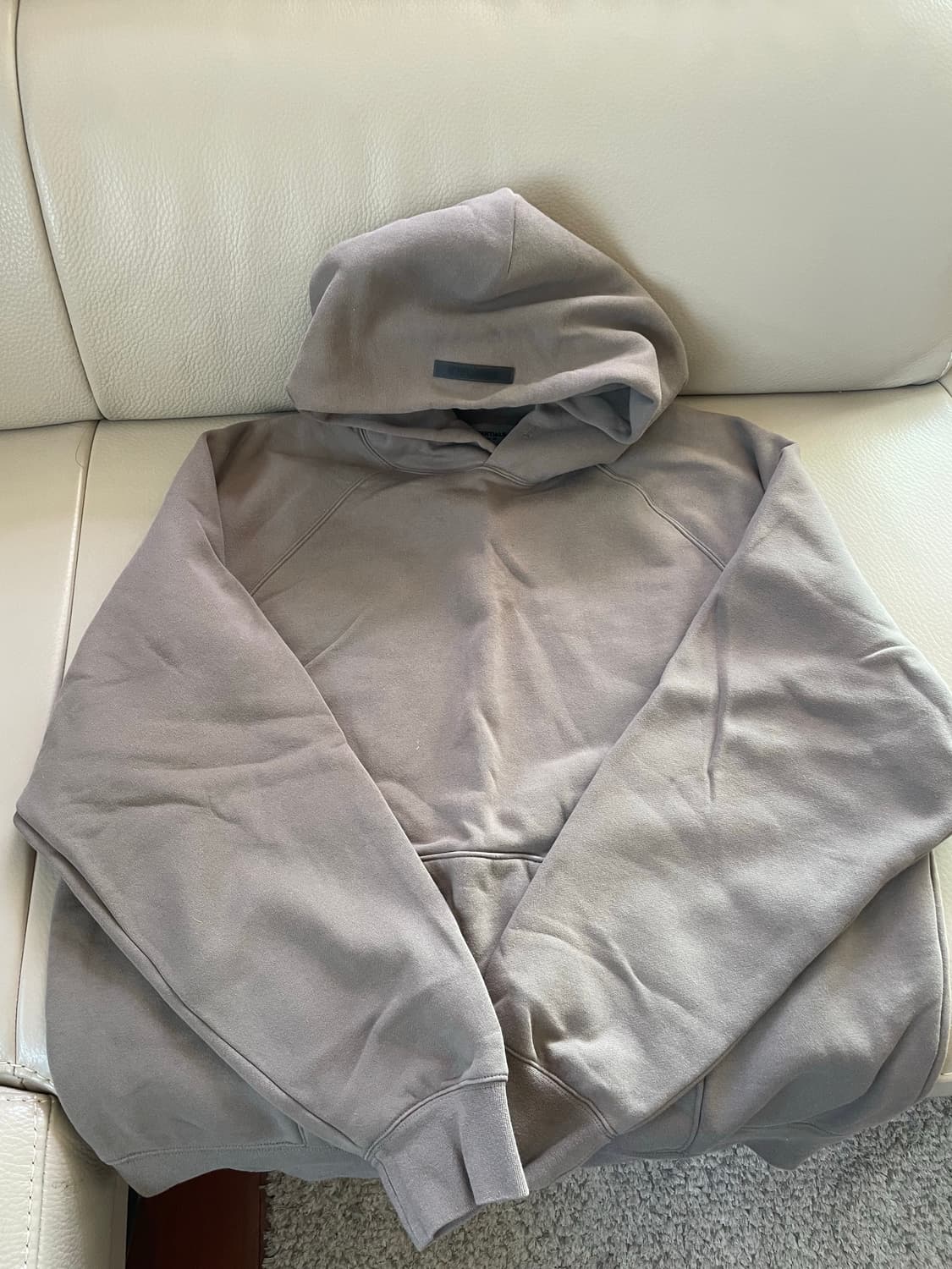 피오갓 에센셜 후드티 L 사이즈 팝니당 (백로고임다) 상품이미지2