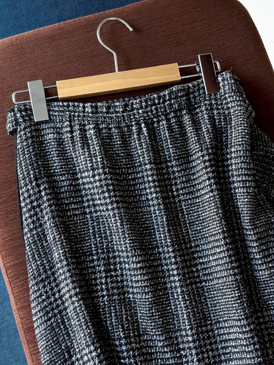 Tweed fabric wrap panel loose skirt 상품이미지4