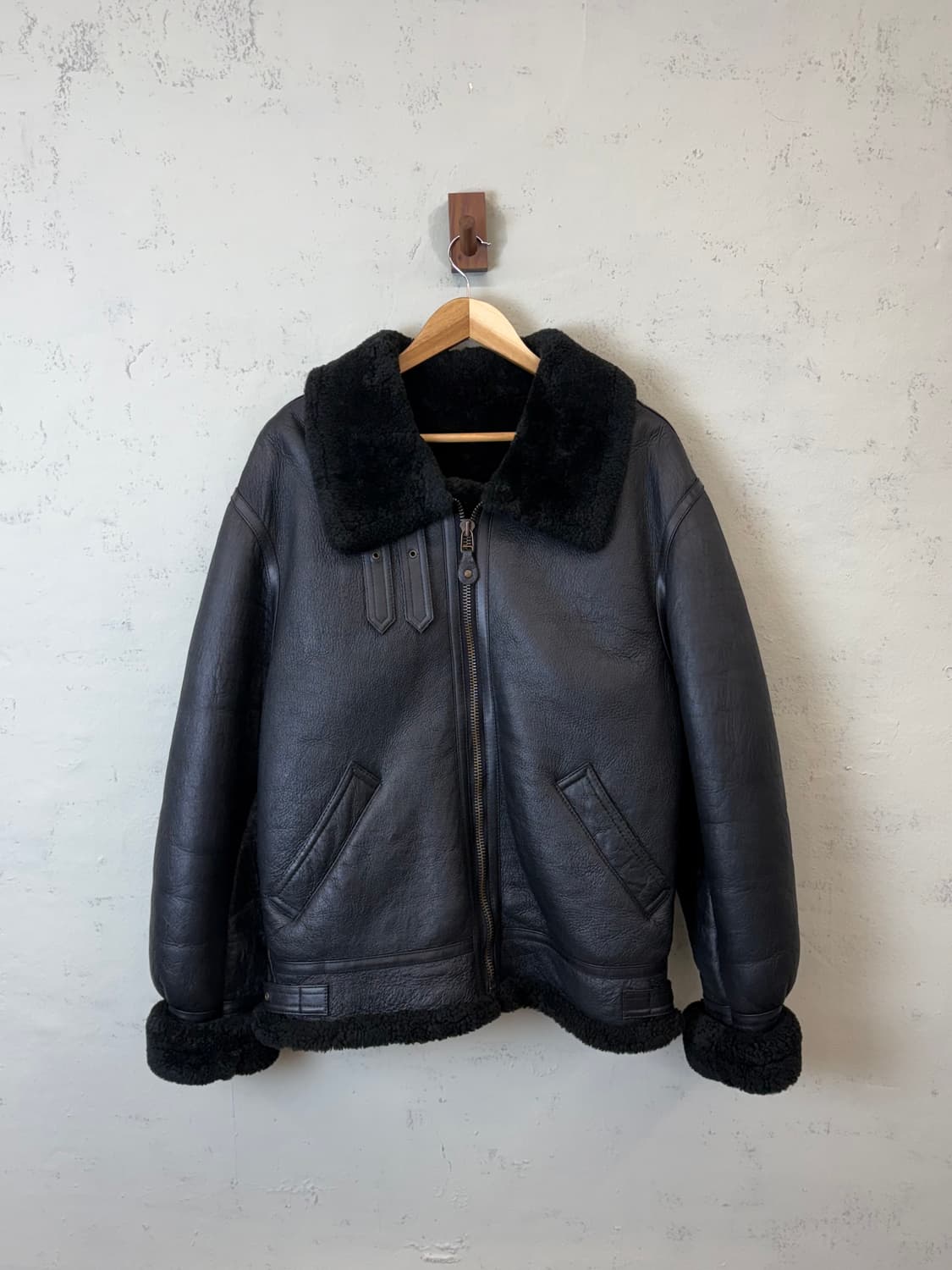 B-3 오리지날 플라이트 무스탕 자켓 블랙 상품이미지1