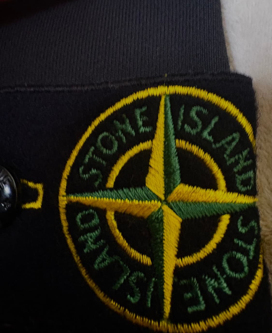 스톤아일랜드 맨투맨 블랙 스톤 맨투맨 상품이미지4