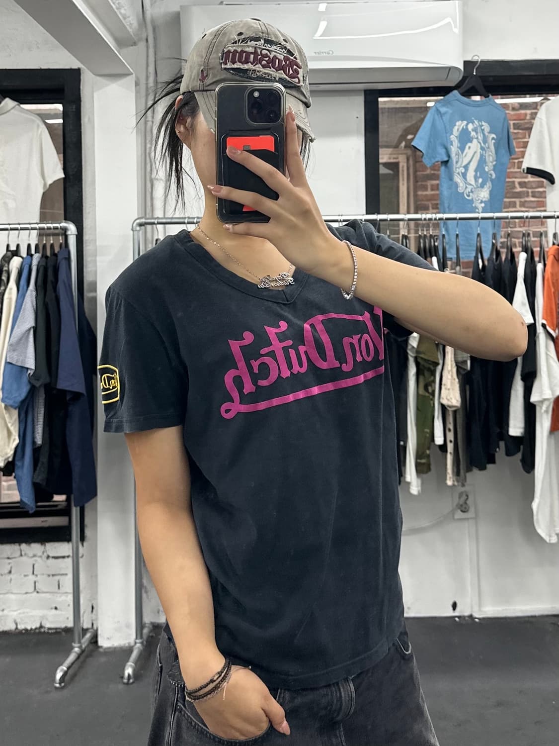 본더치 스펠로고 브이넥 티셔츠 상품이미지3