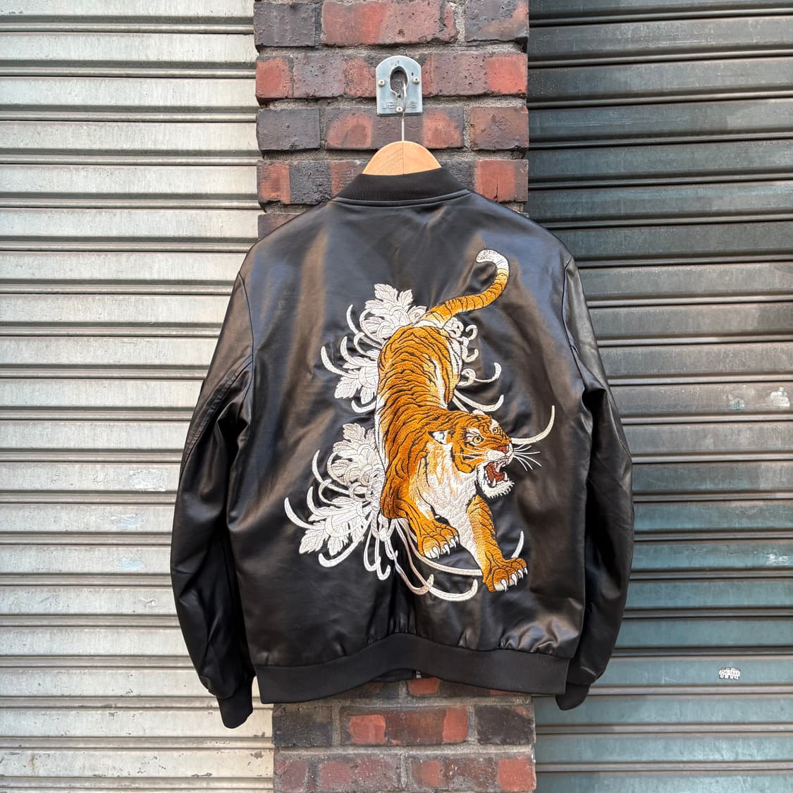 빈티지 일본 레더 자수 자켓 상품이미지5