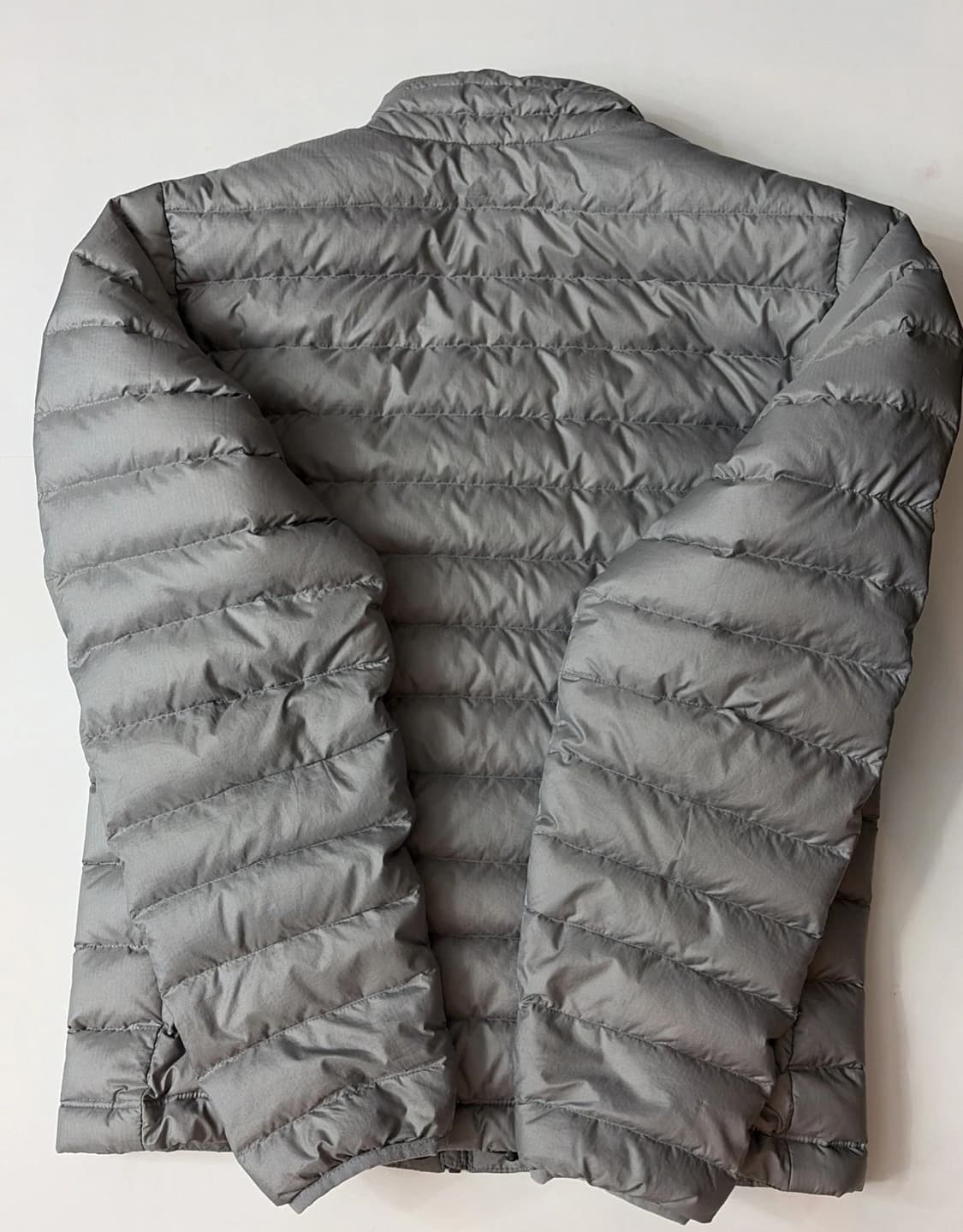 파타고니아 경량패딩 그레이 상품이미지5