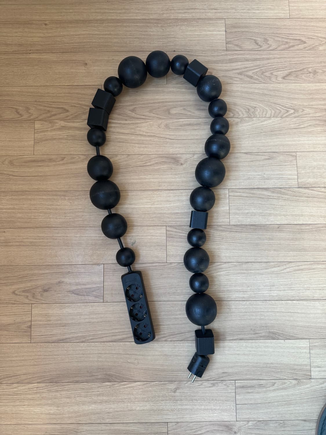 블레스 bless 콘센트 블랙 상품이미지1