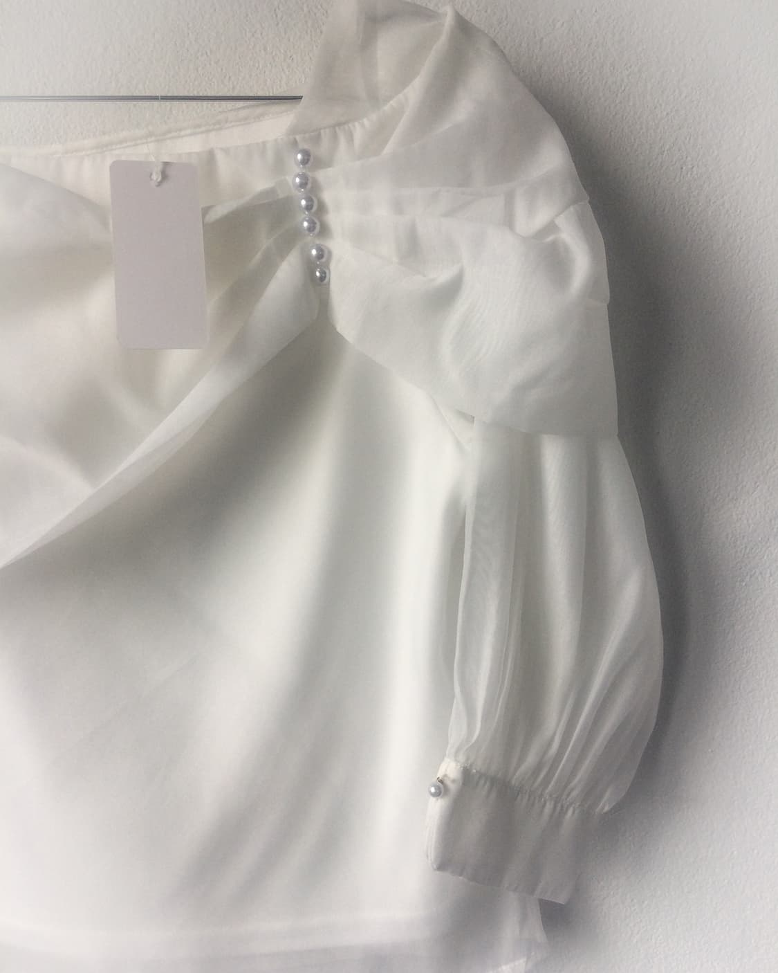Pearl shirring point blouse 상품이미지3