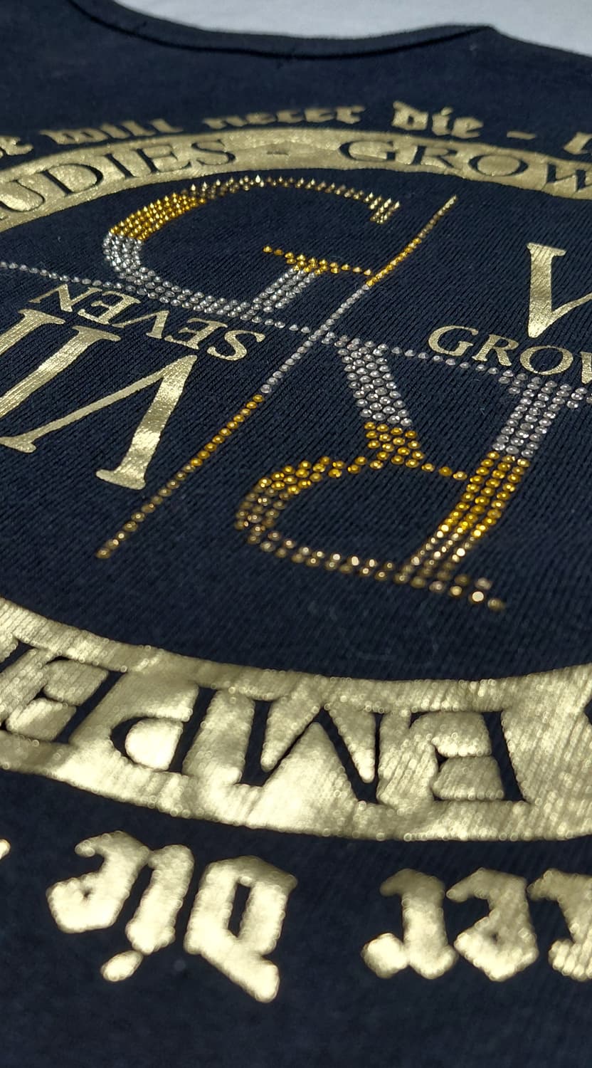 [S/90] GROWTH SEVEN 큐빅 골드 그래픽 빅로고 브이넥 티 상품이미지10