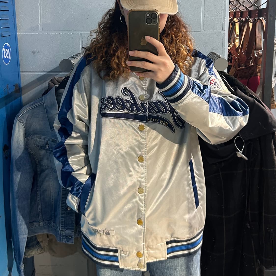 MLB New York Yankees Silver Jacket 상품이미지9