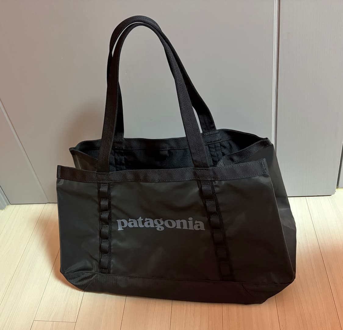 파타고니아 블랙홀 토트 25L 블랙 판매합니다. 상품이미지1