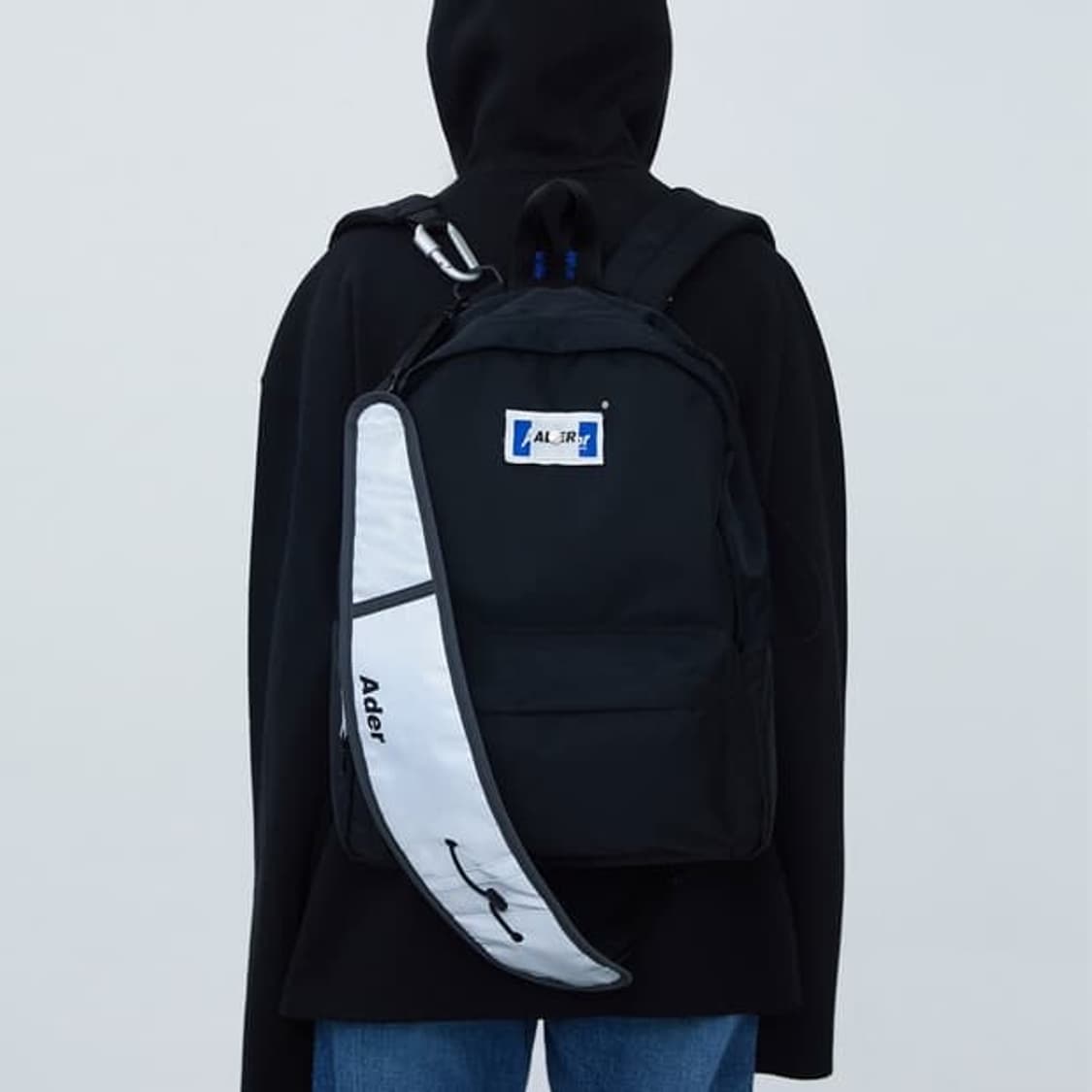 아더에러 백팩 Rivet label 2way bag 상품이미지2