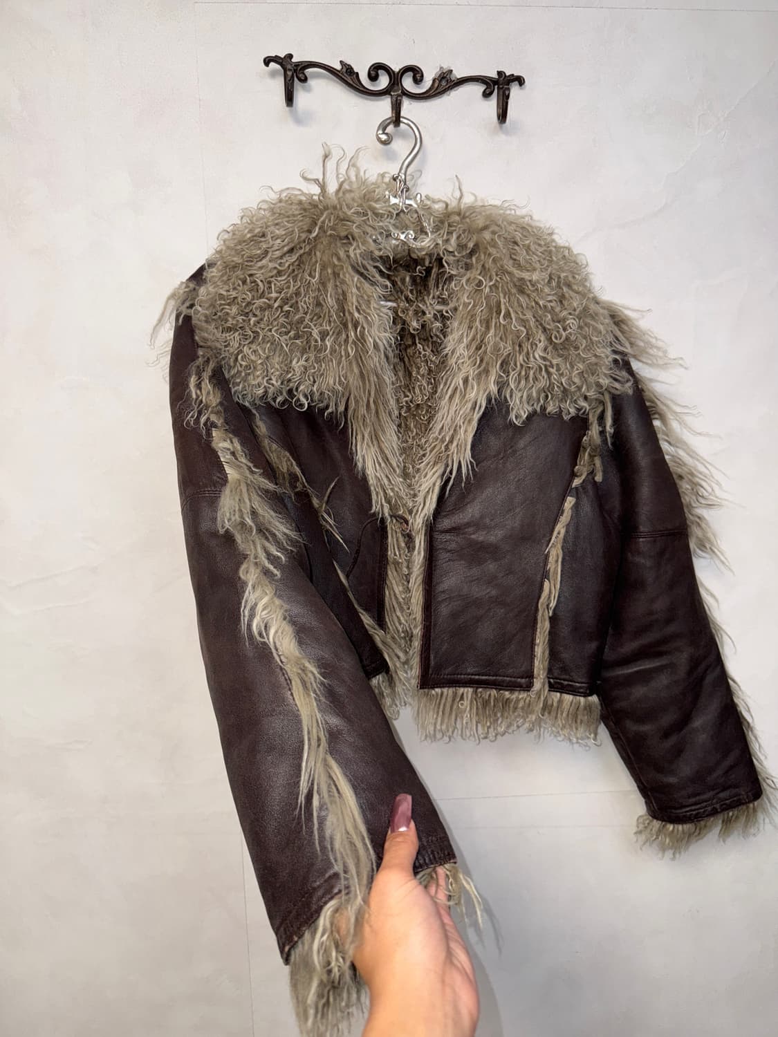 Dark brown grunge fur strap mustang 상품이미지2
