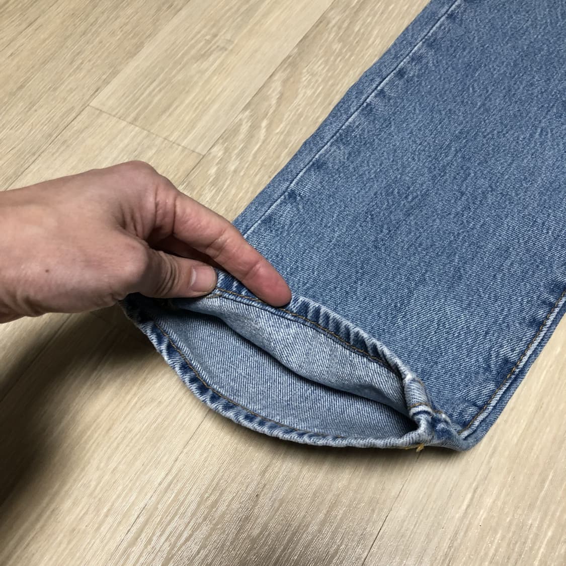 (30) 리바이스 501 스트레이트핏 연청 소프트 워시드 데님 상품이미지2