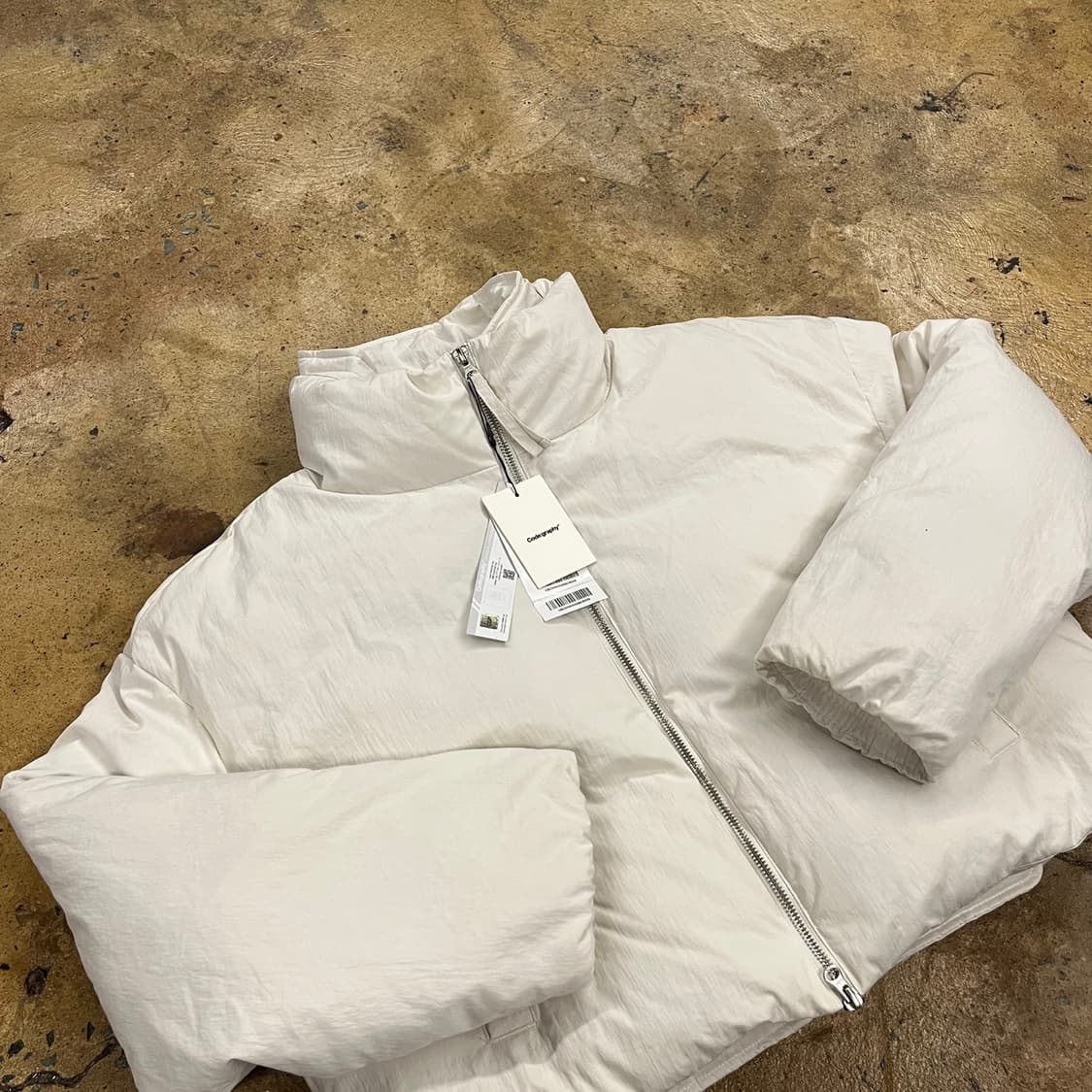 [정품/S] 코드그라피 오버핏 패딩 아이보리 b18 상품이미지1