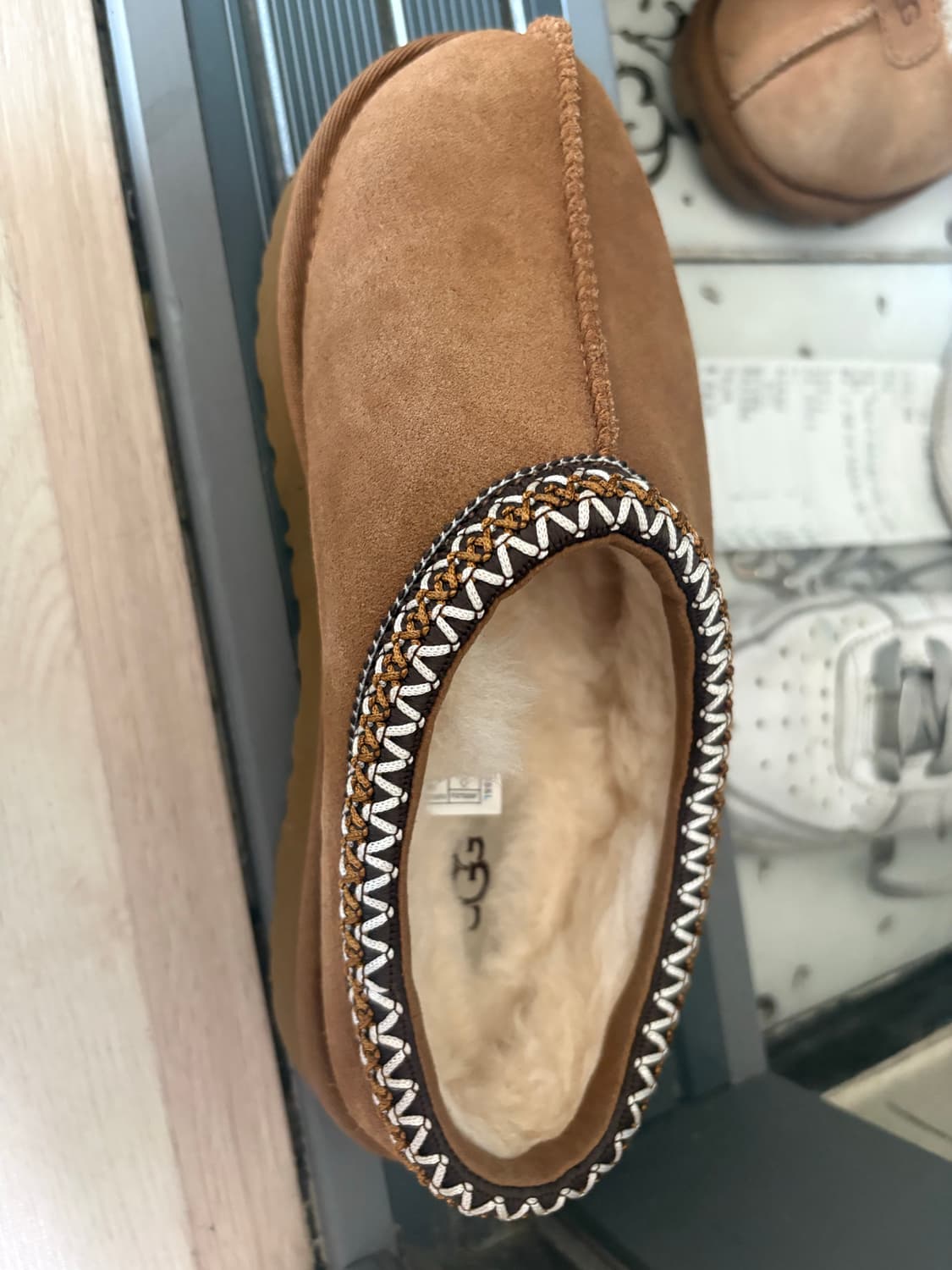 어그 타이만 스웨이드 240 상품이미지6