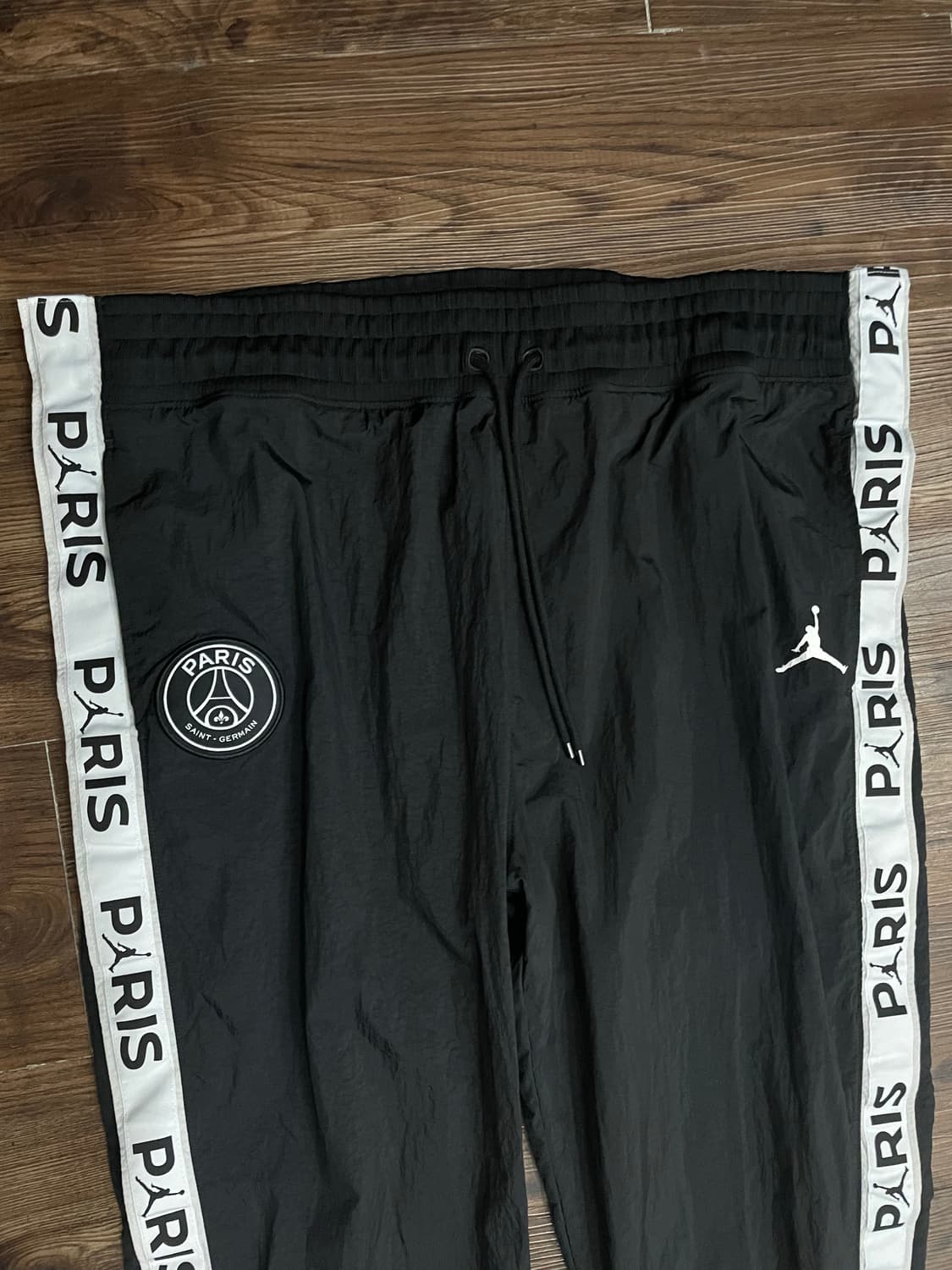 조던 x 파리 생제르맹 한정판 스냅버튼 팬츠 블랙 상품이미지2