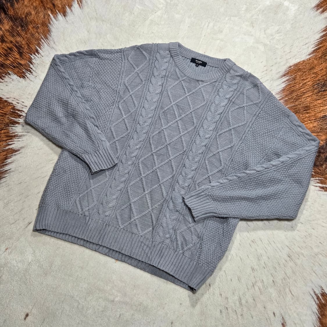 빔즈 하트 오버핏 스카이 꽈배기 니트 상품이미지1