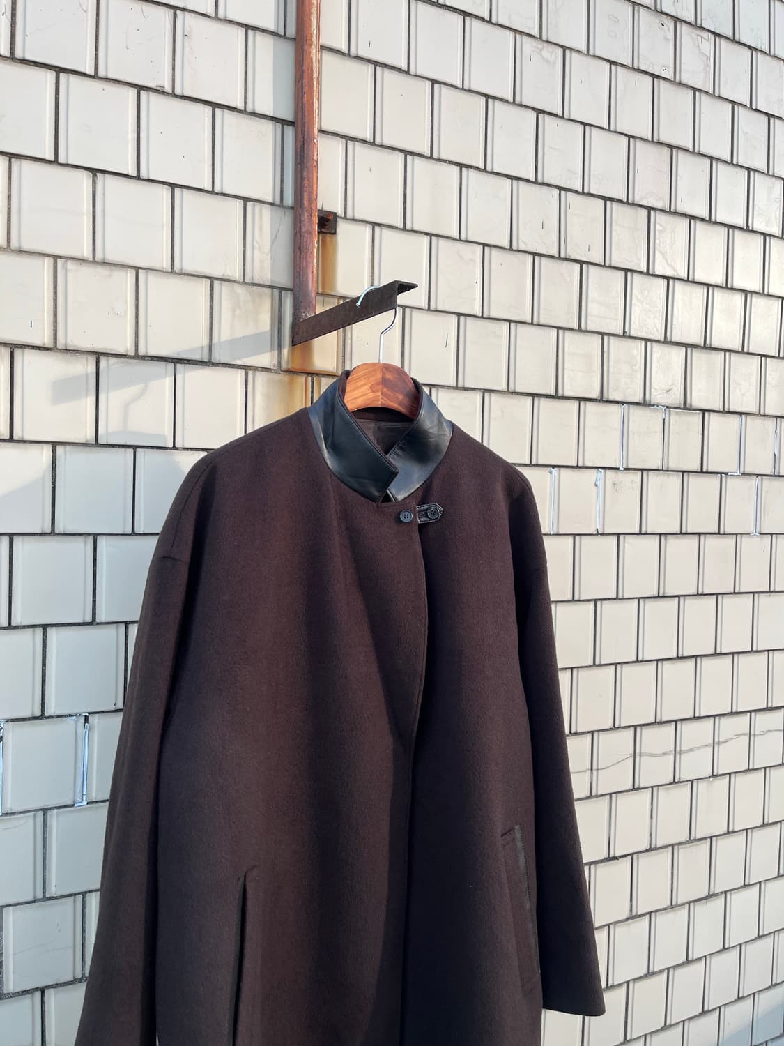 KIYOKO TAKASE 레더 카라 브라운 발마칸 코트 상품이미지3