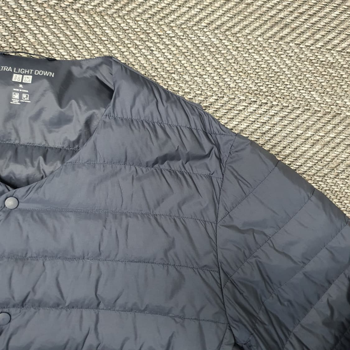 유니클로 오리털 경량패딩 남자105 상품이미지3