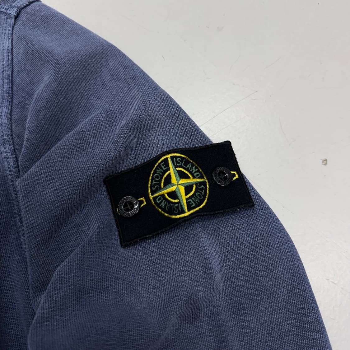 스톤아일랜드 스톤워싱 와펜 맨투맨 상품이미지4