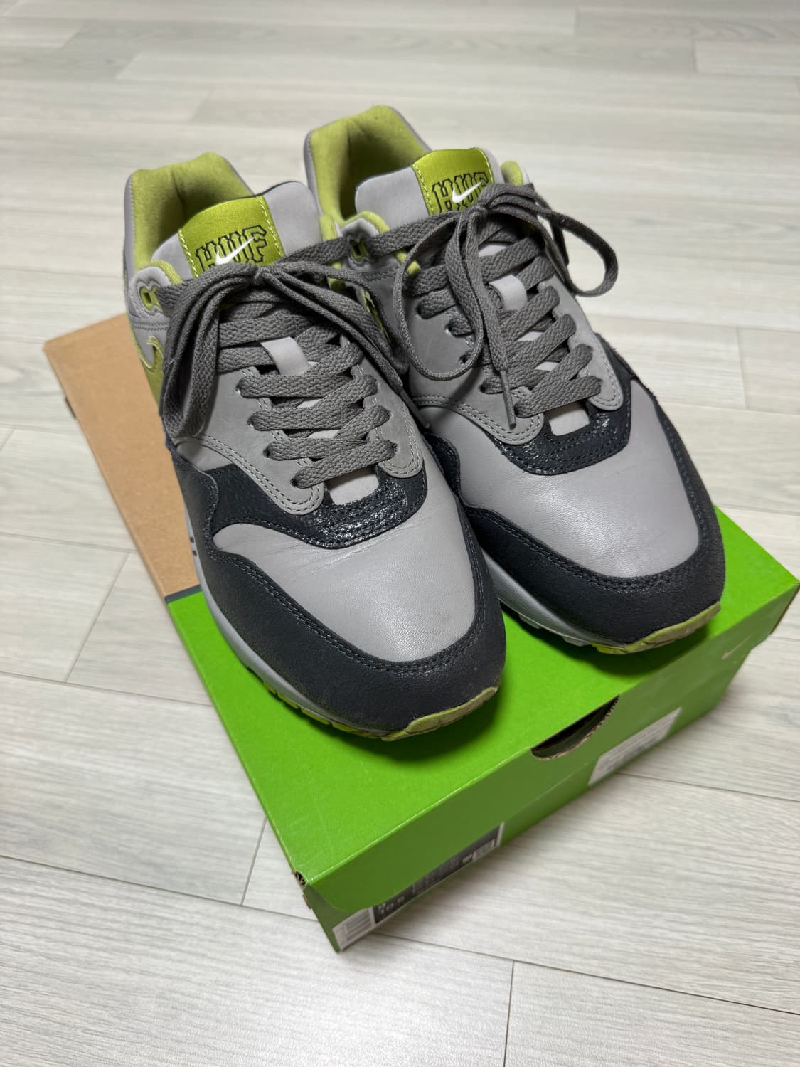 나이키 허프 에어맥스1 270 상품이미지1