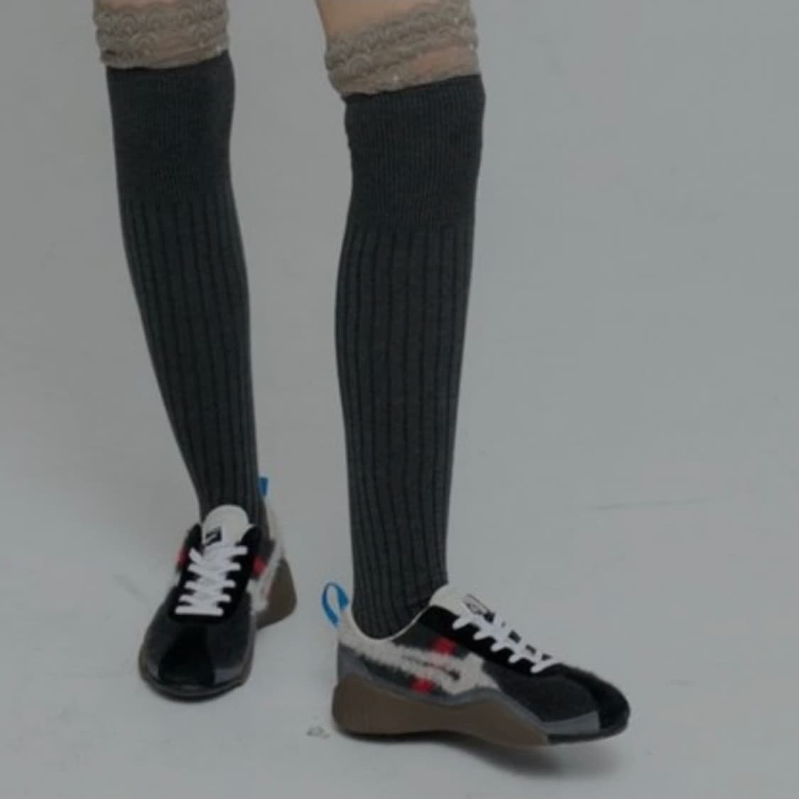 오니츠카타이거 털 스니커즈 235 상품이미지1