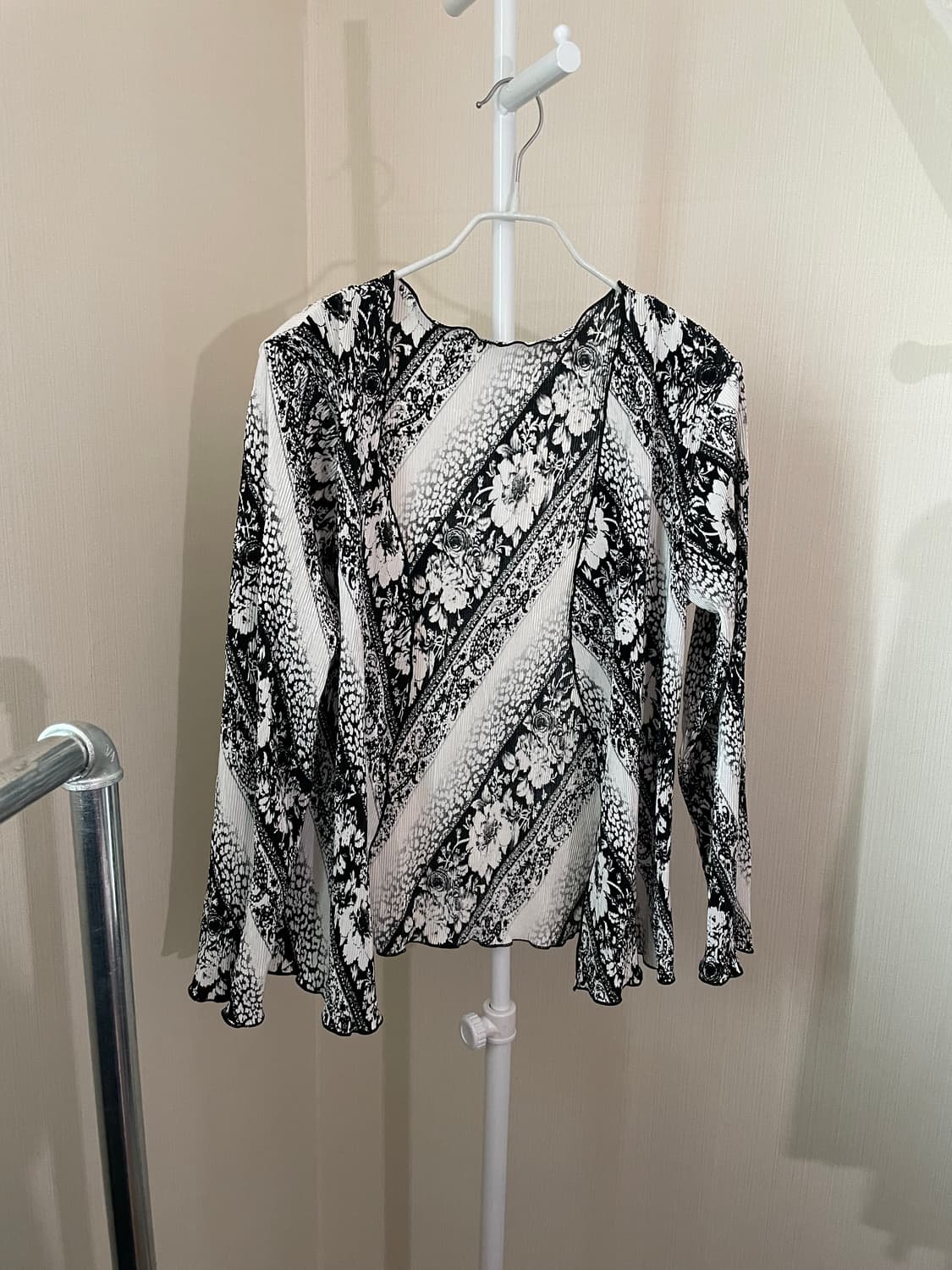 빈티지 플리츠 플라워 가디건  상품이미지1