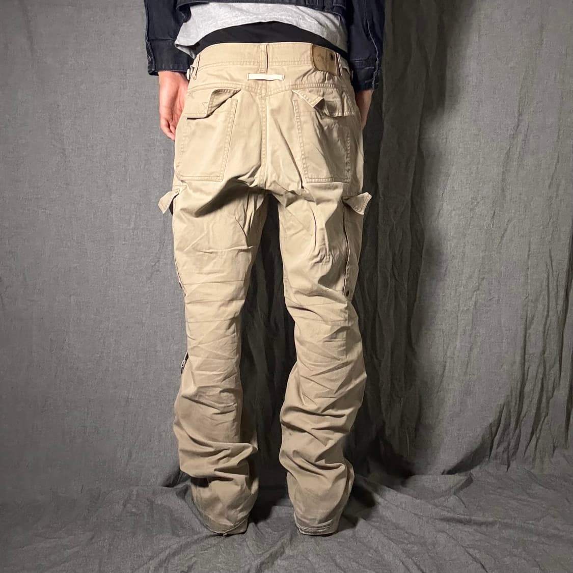 베이지색 카고 바지 상품이미지1