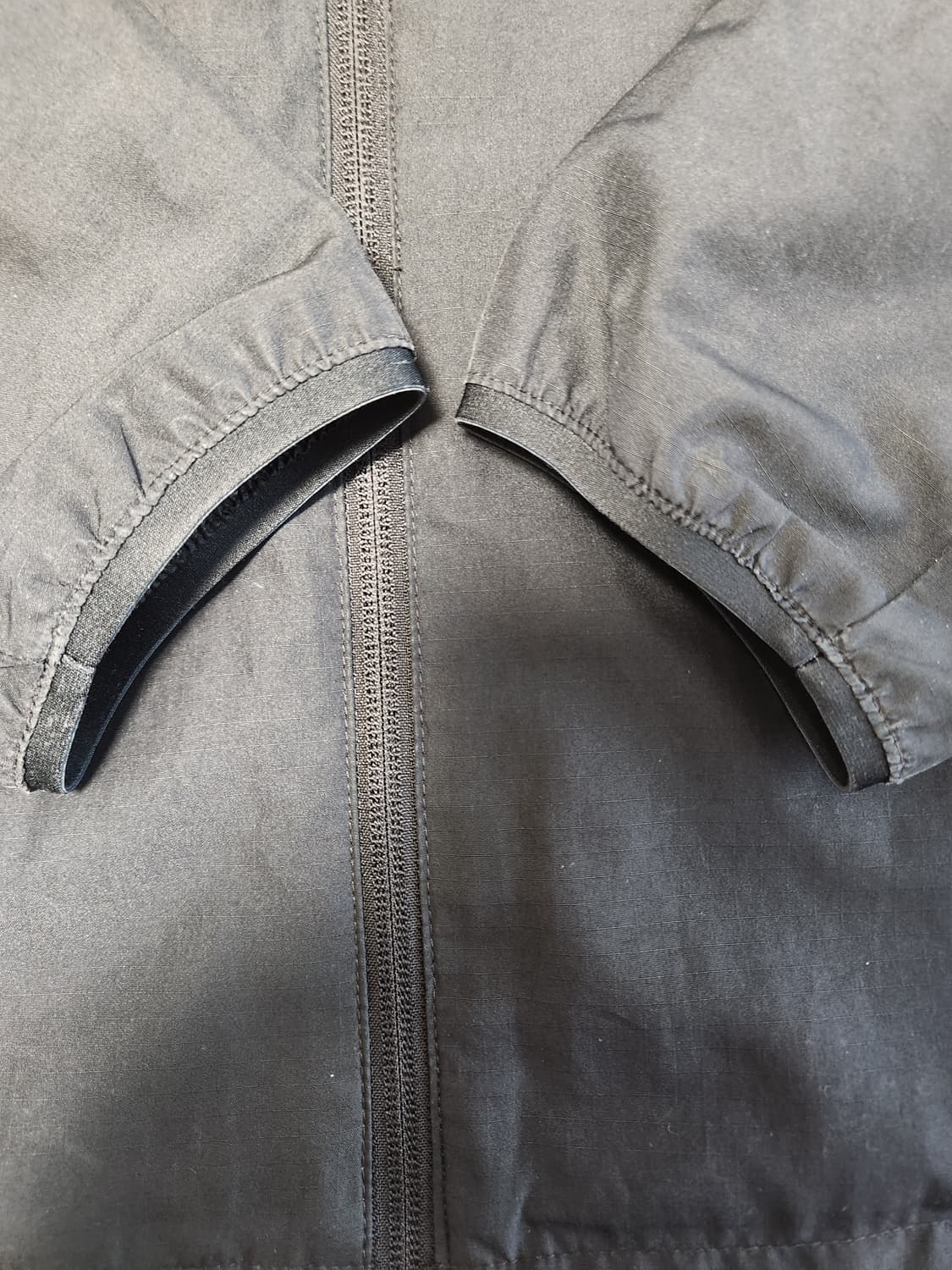 아디다스 우븐 바람막이 W.N.D. GF4015 윈드러너 사이즈95 m
 상품이미지6