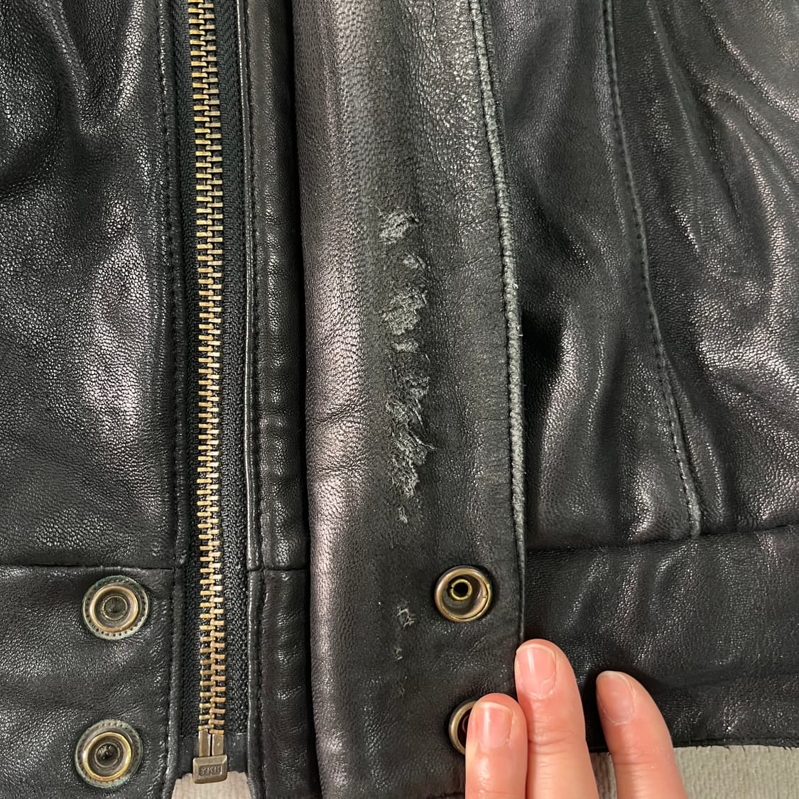 100 입생로랑 90s 램스킨 봄버 자켓 상품이미지5