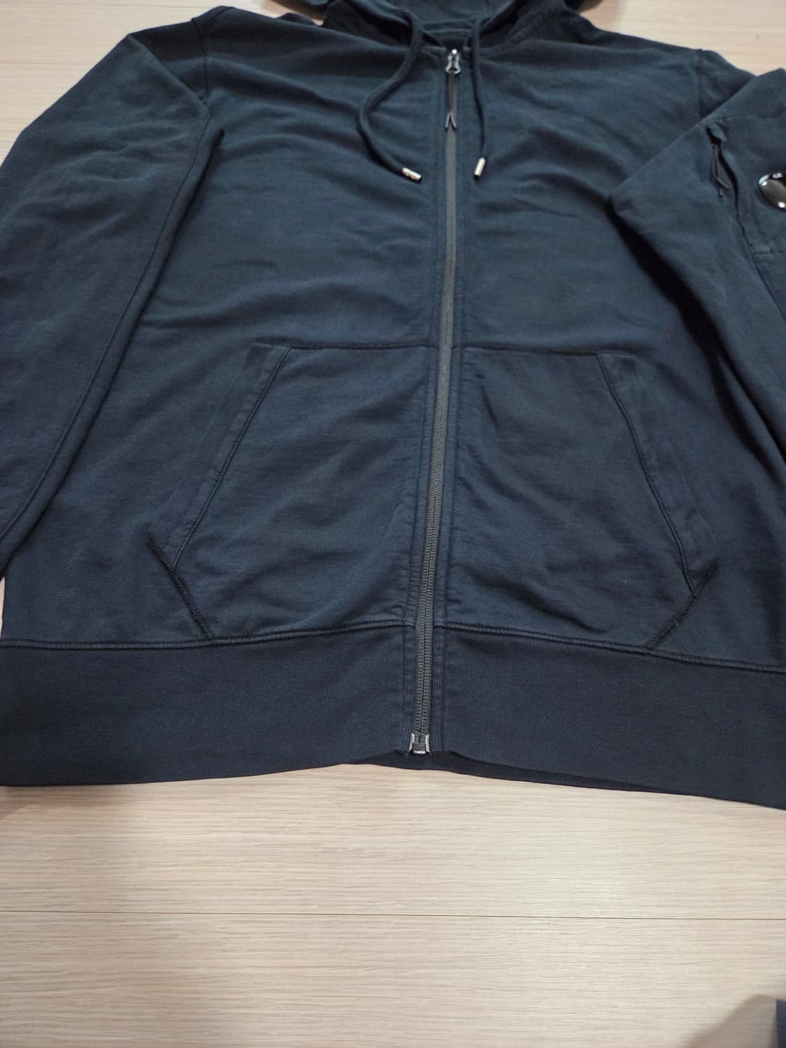 C.P컴퍼니 렌즈와펜 후드집업(블랙 L) 상품이미지4