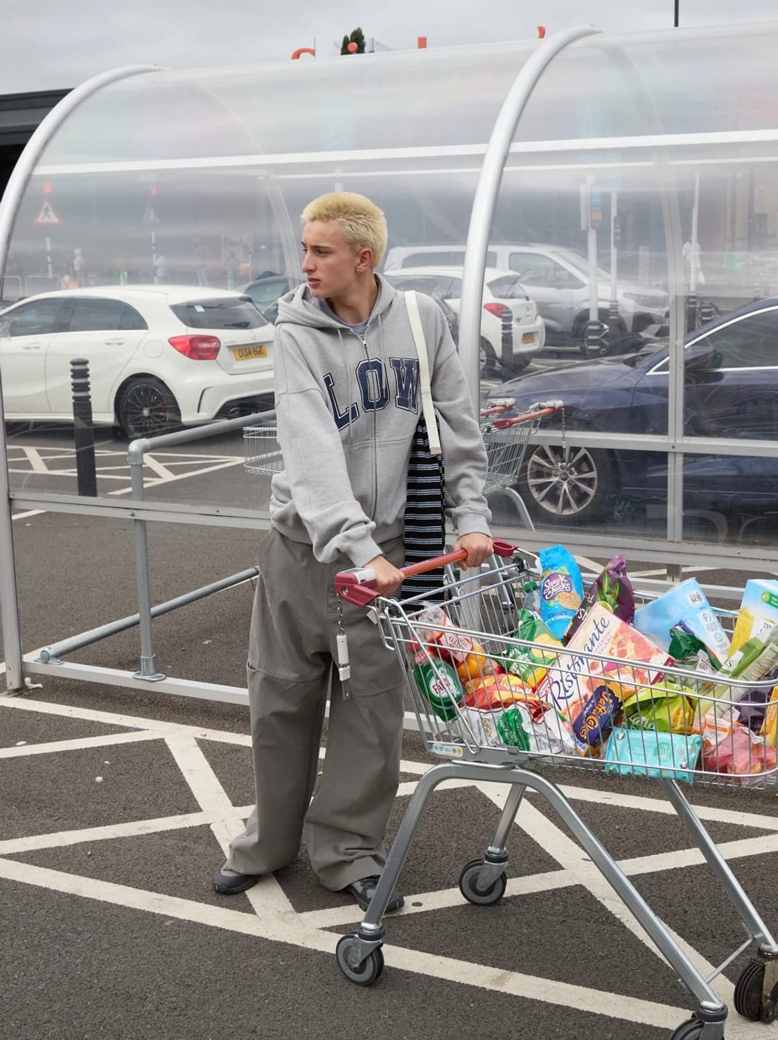 로우클래식 LOW SOFT SWEAT ZIP-UP HOODIE 상품이미지2