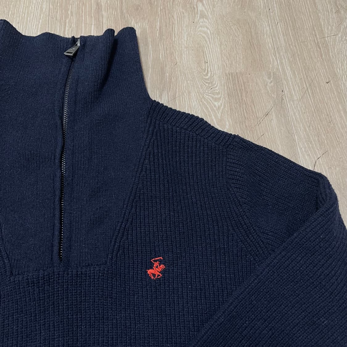 버버리힐즈폴로클럽 모직 하이넥 하프 집업 니트 L(100) 상품이미지2