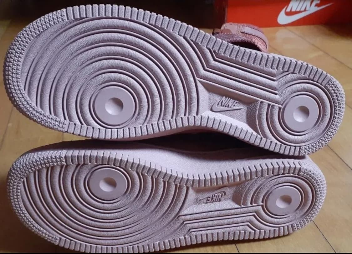 나이키 SF 에어포스1 더스티피치 245 나코택 새상품 상품이미지5