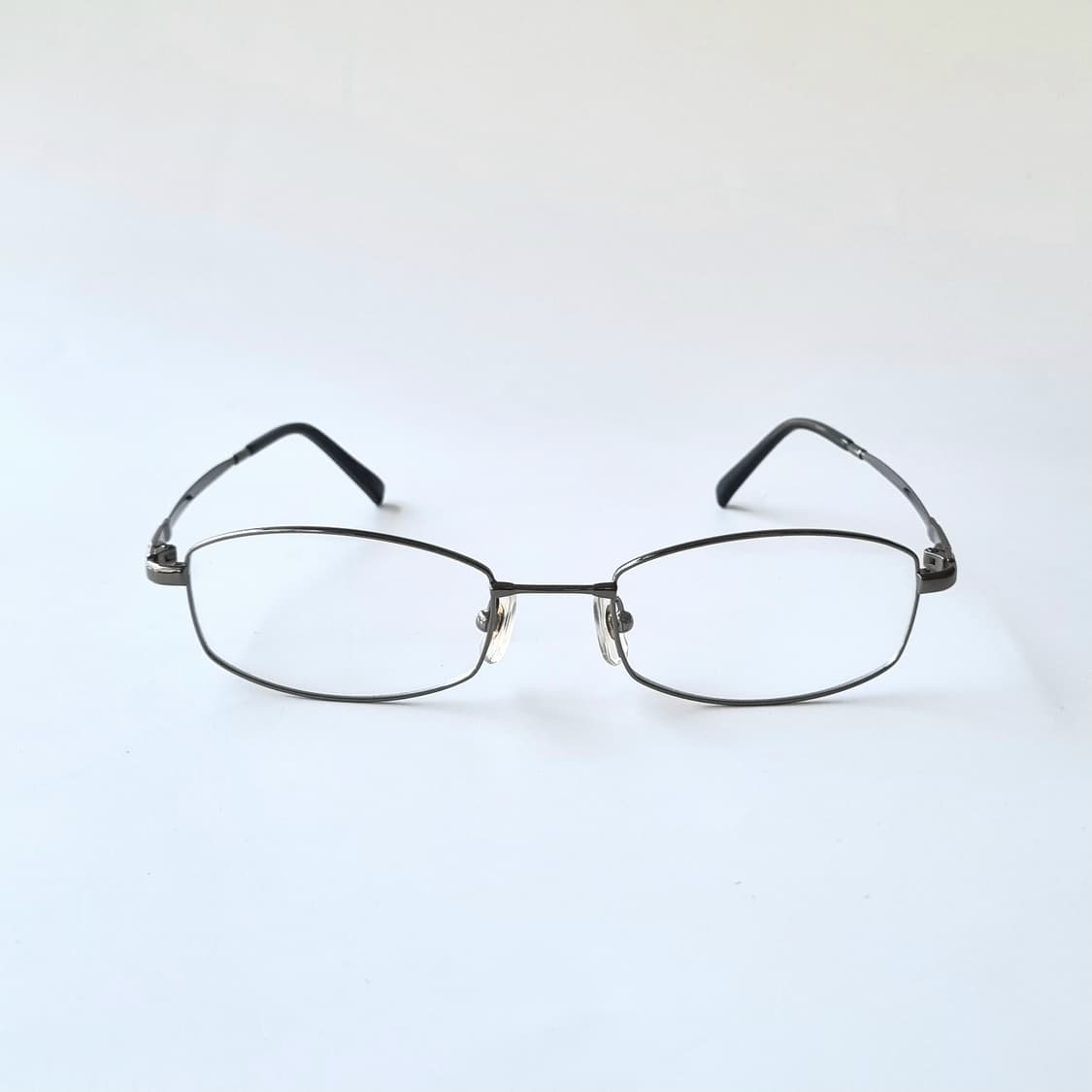 데드스탁  빈티지 무드 가득한 건메탈 오벌 프레임 안경테 734 상품이미지1