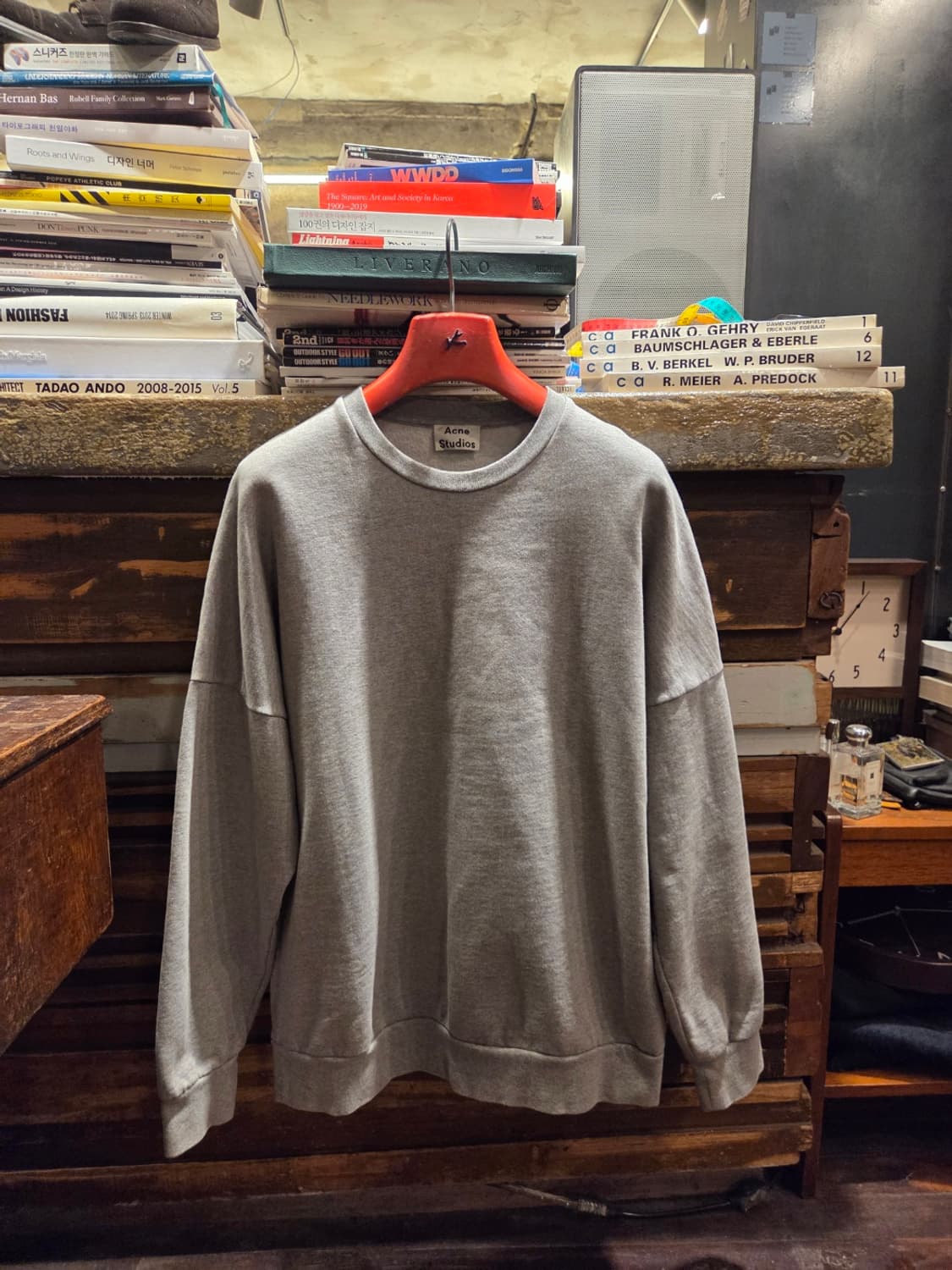 아크네 스웻 상품이미지10