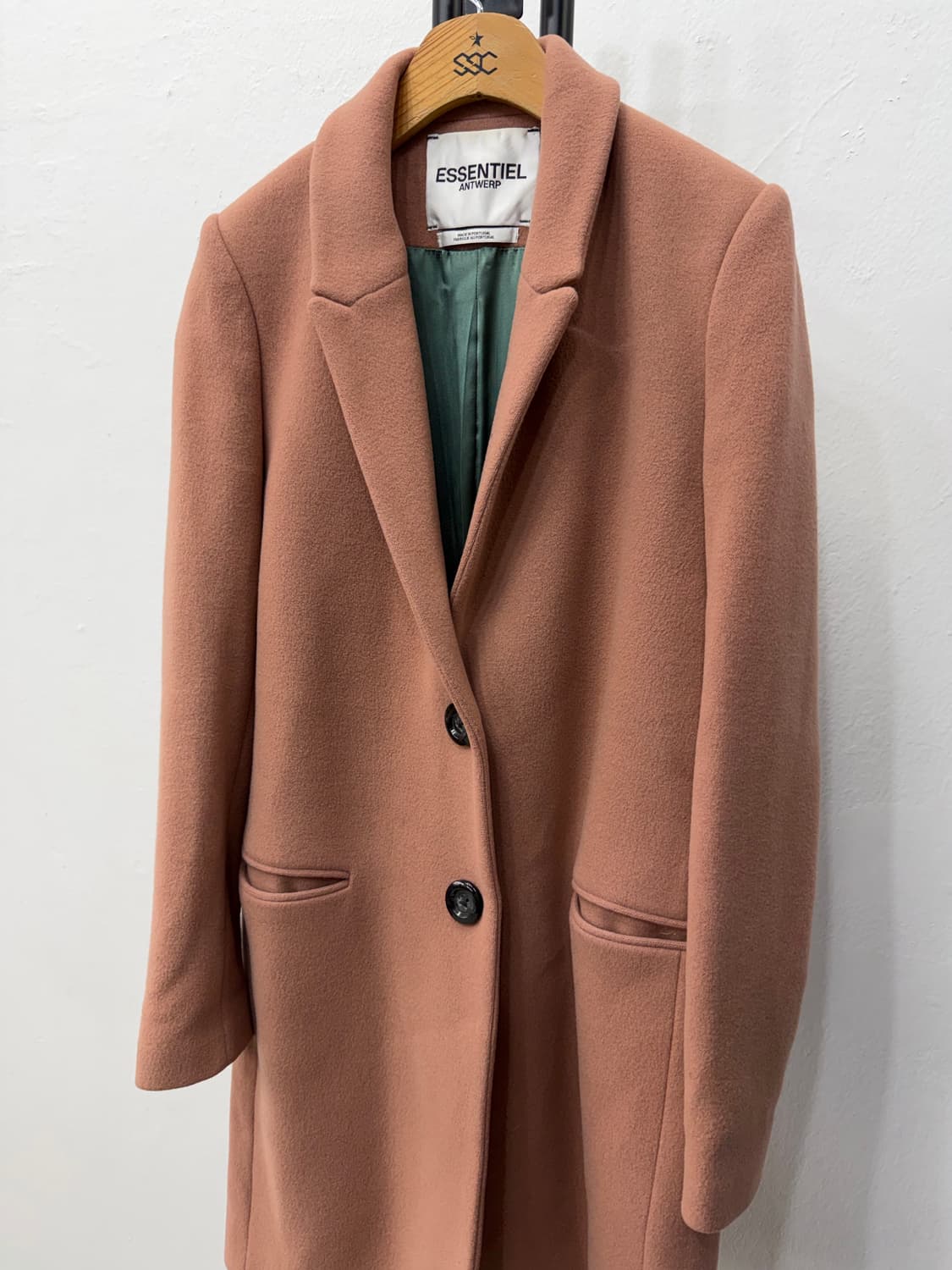 매장판정품) ESSENTIEL 에센셜 여성 핑크 모직 코트 82 상품이미지3