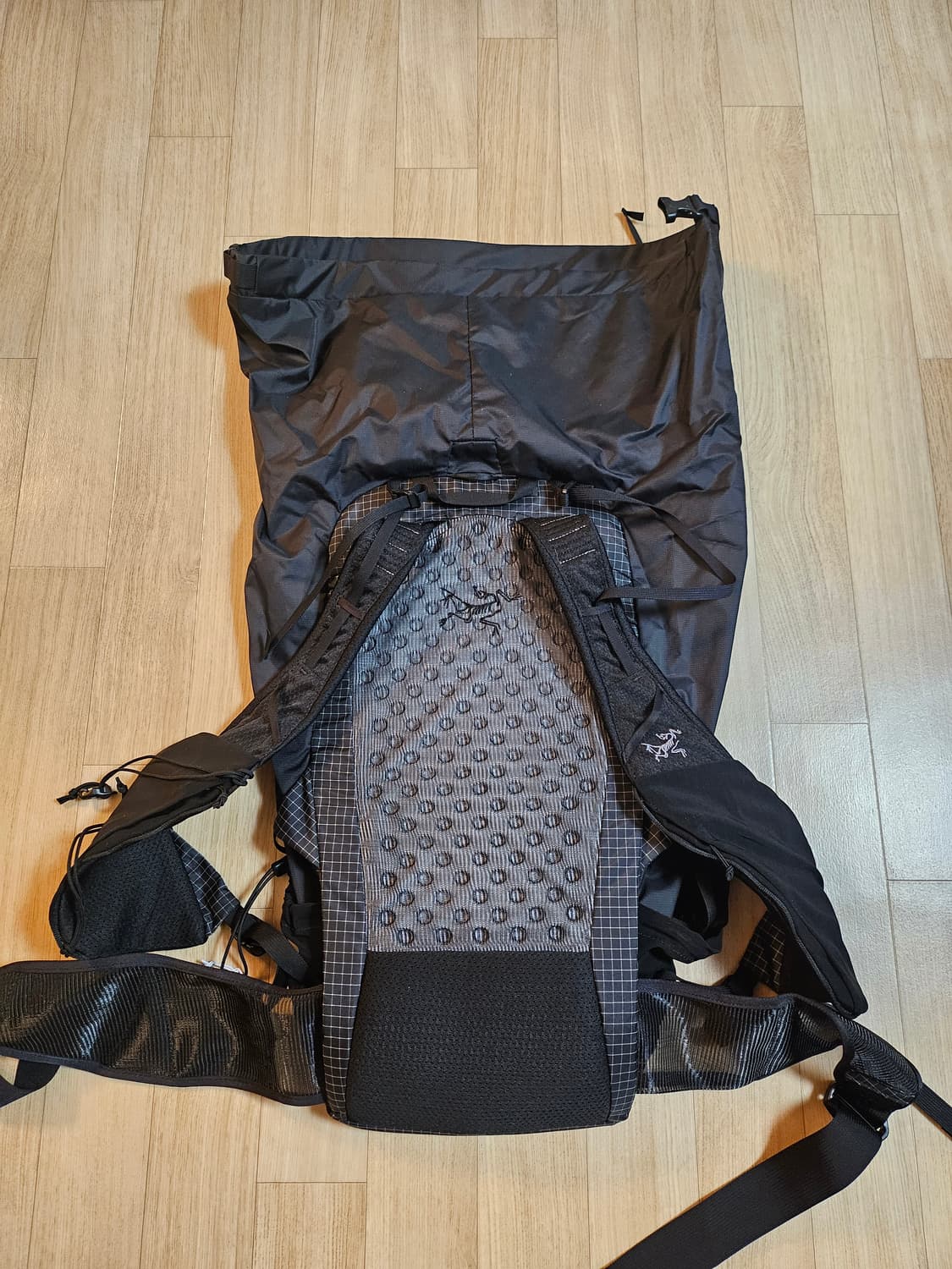 아크테릭스 에어리어스 Aerios 35  백팩 블랙 상품이미지4