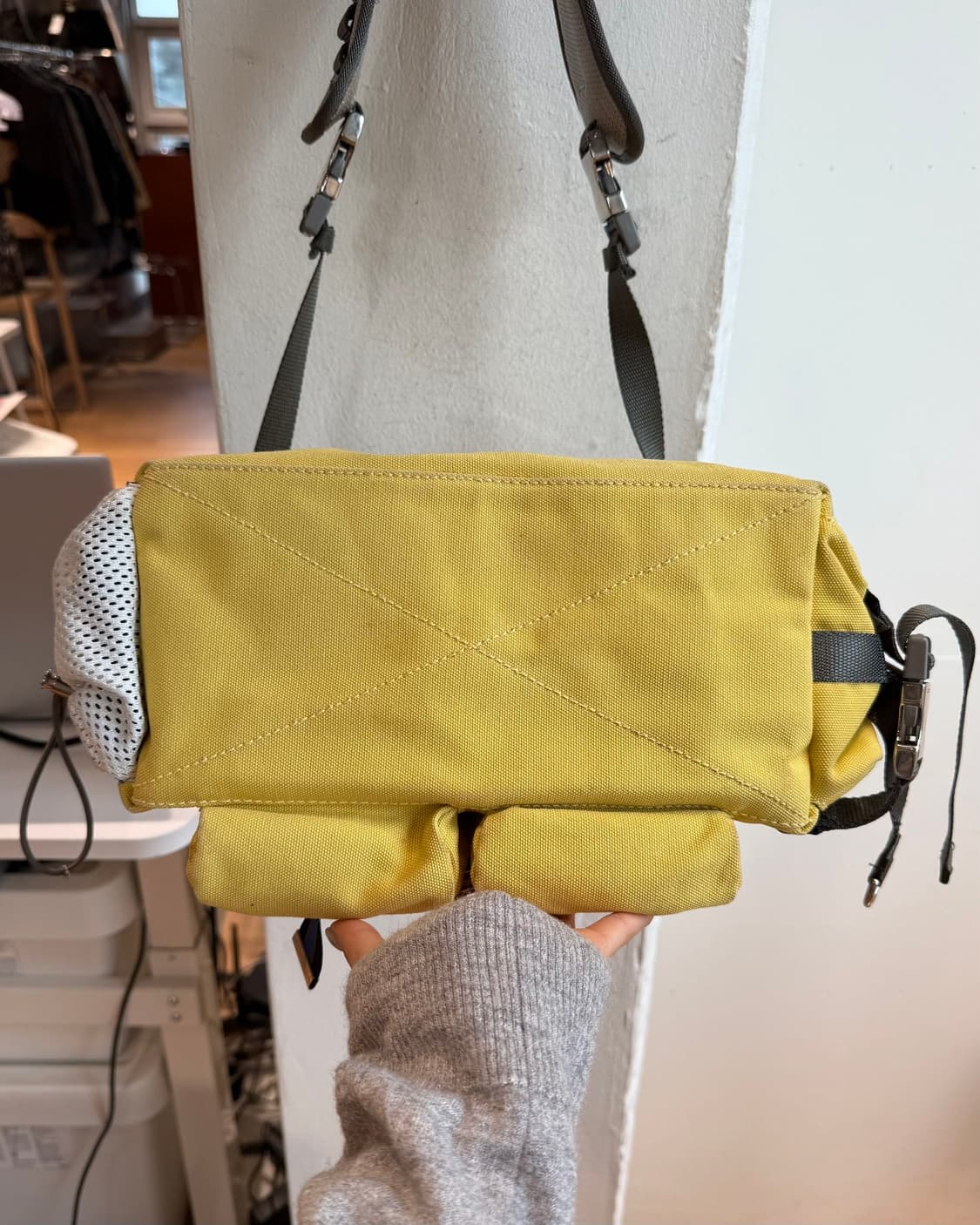 프라다 2000s 옐로우 테크니컬 버클 크로스백  상품이미지7