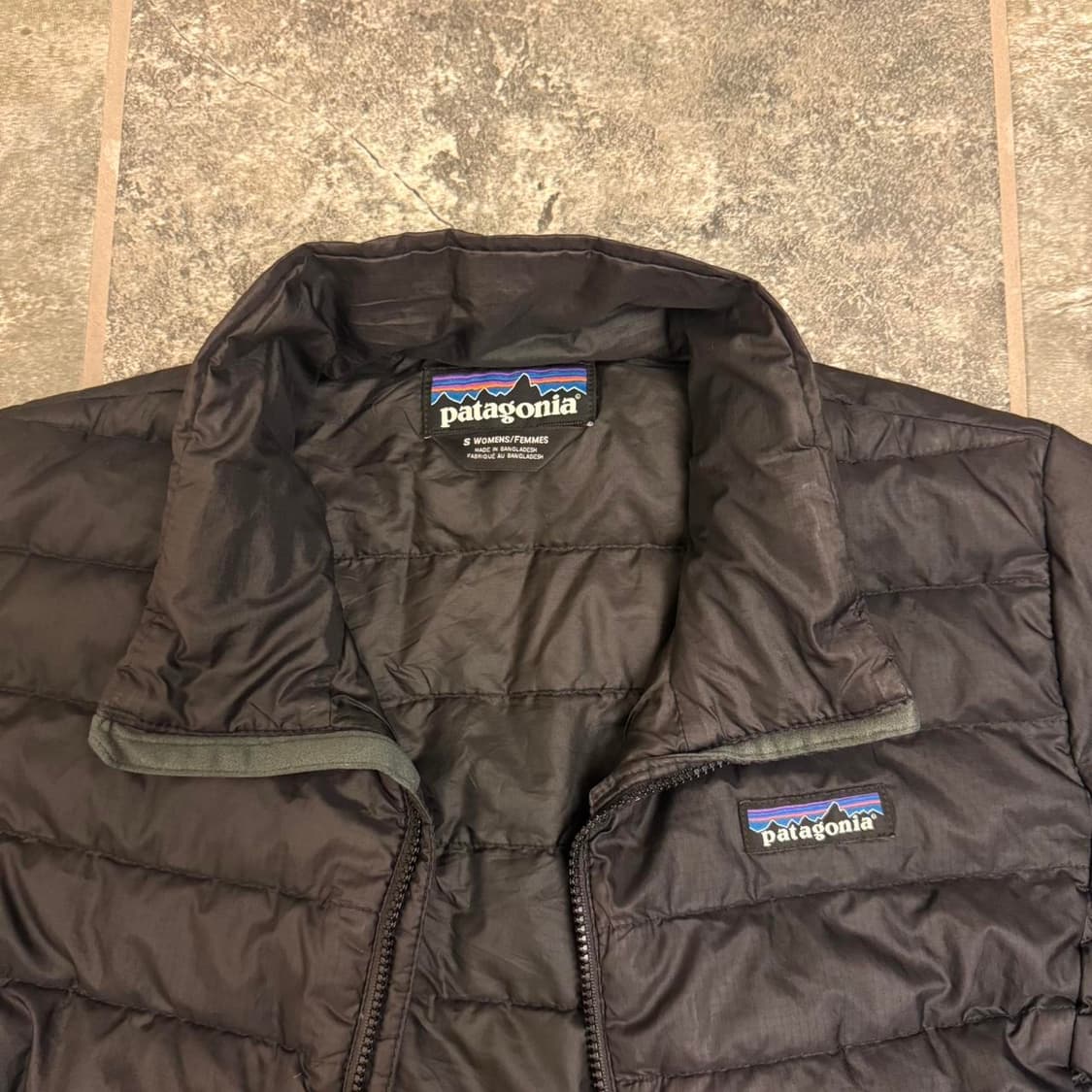 파타고니아 경량패딩 브라운 상품이미지3