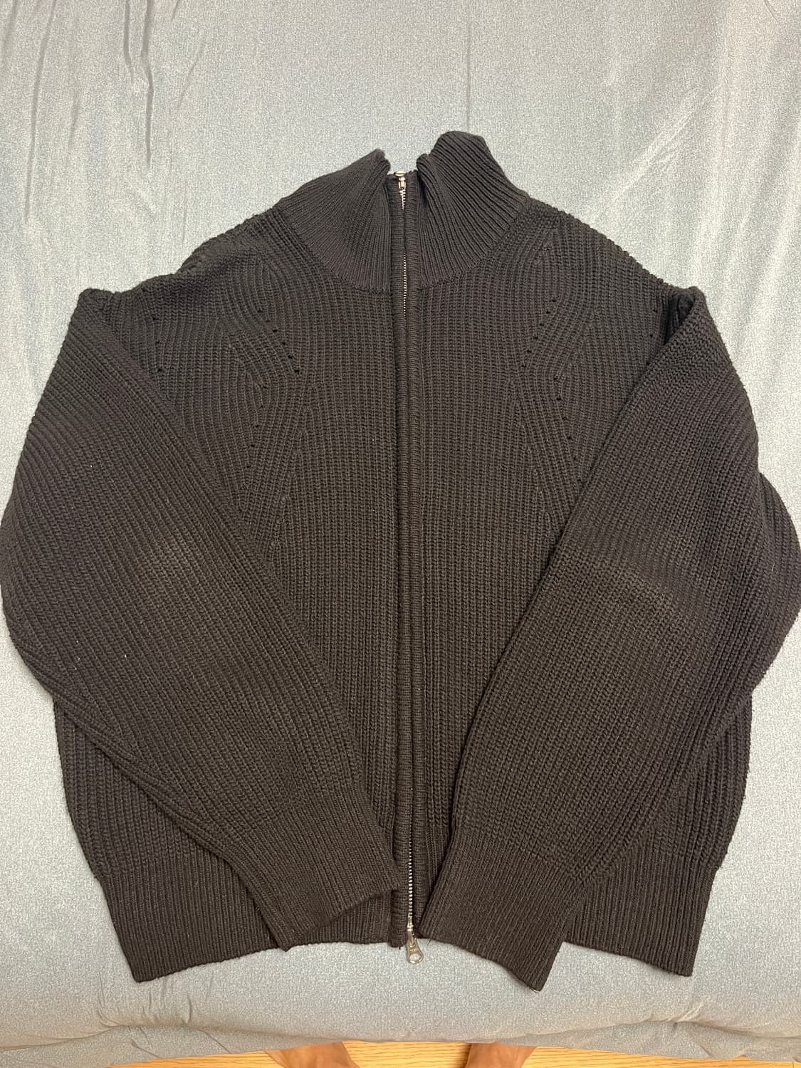 토니웩 집업니트 판매합니다 상품이미지1