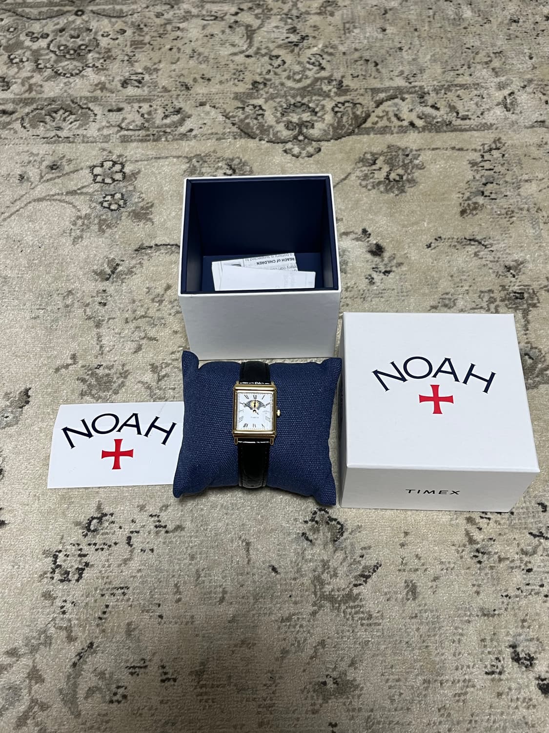 Noah x Timex Sun and Moon Watch 상품이미지1