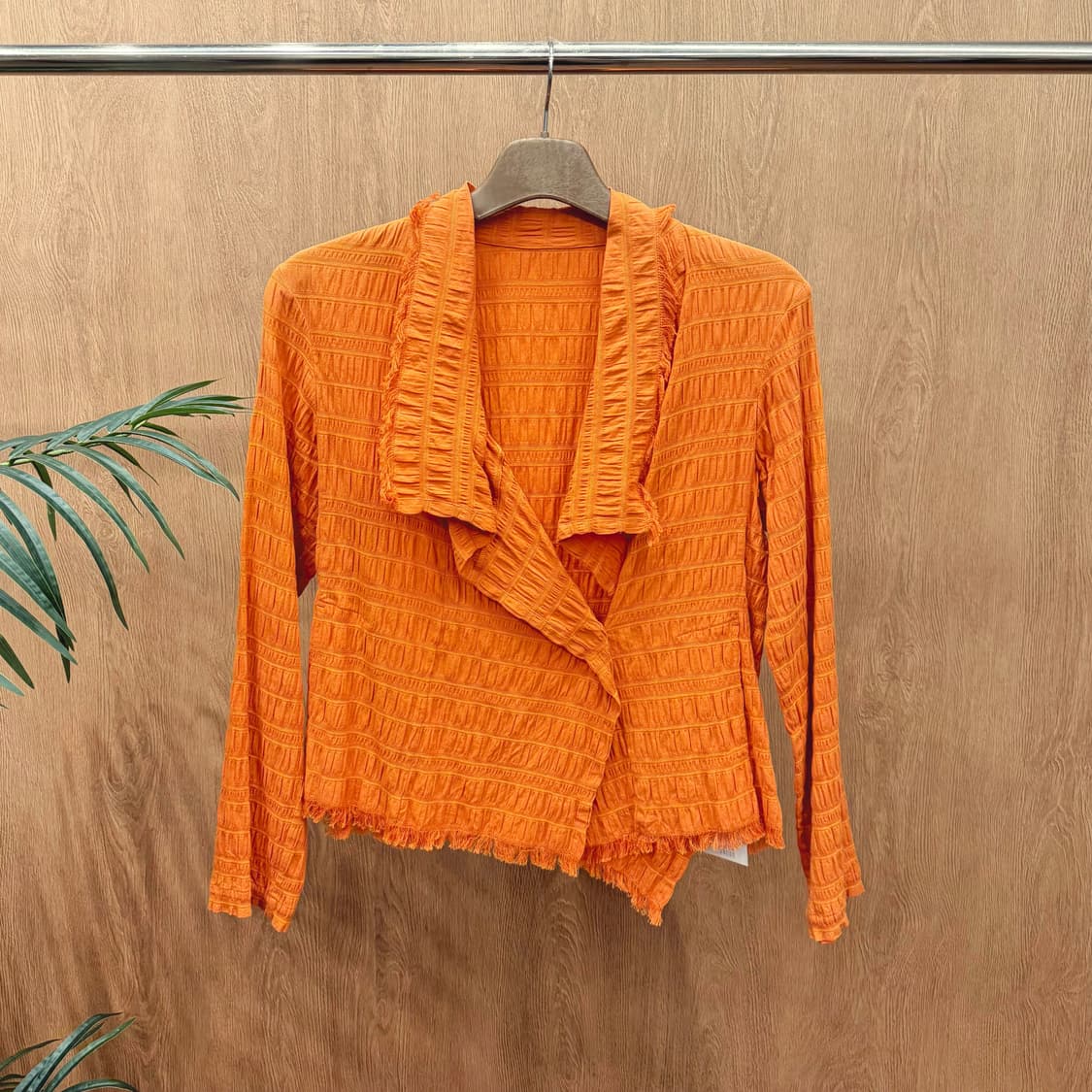 빈티지 코튼 가디건 스트라이프 패턴 셔링 싱글 버틀 클로징 디테일 오렌지 상품이미지1